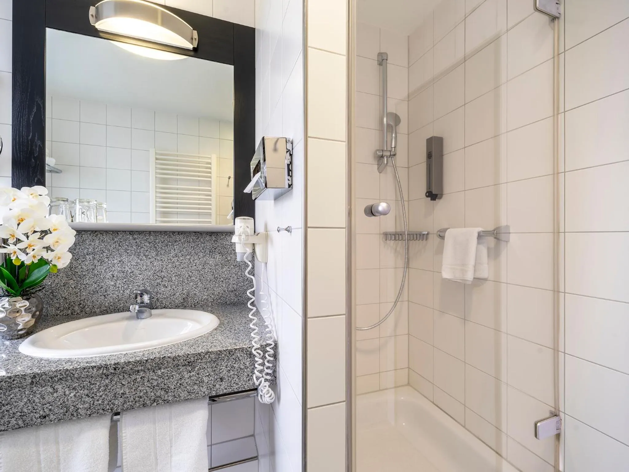 Shower in Best Western Hotel Heidehof