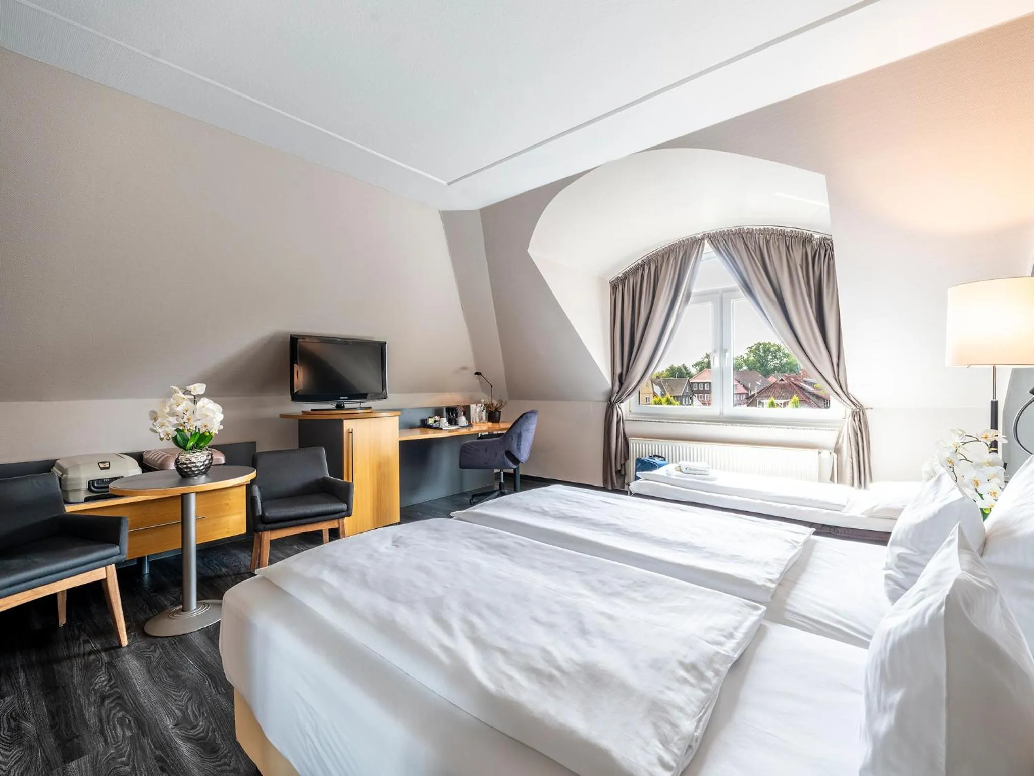 Photo of the whole room, Bed in Best Western Hotel Heidehof
