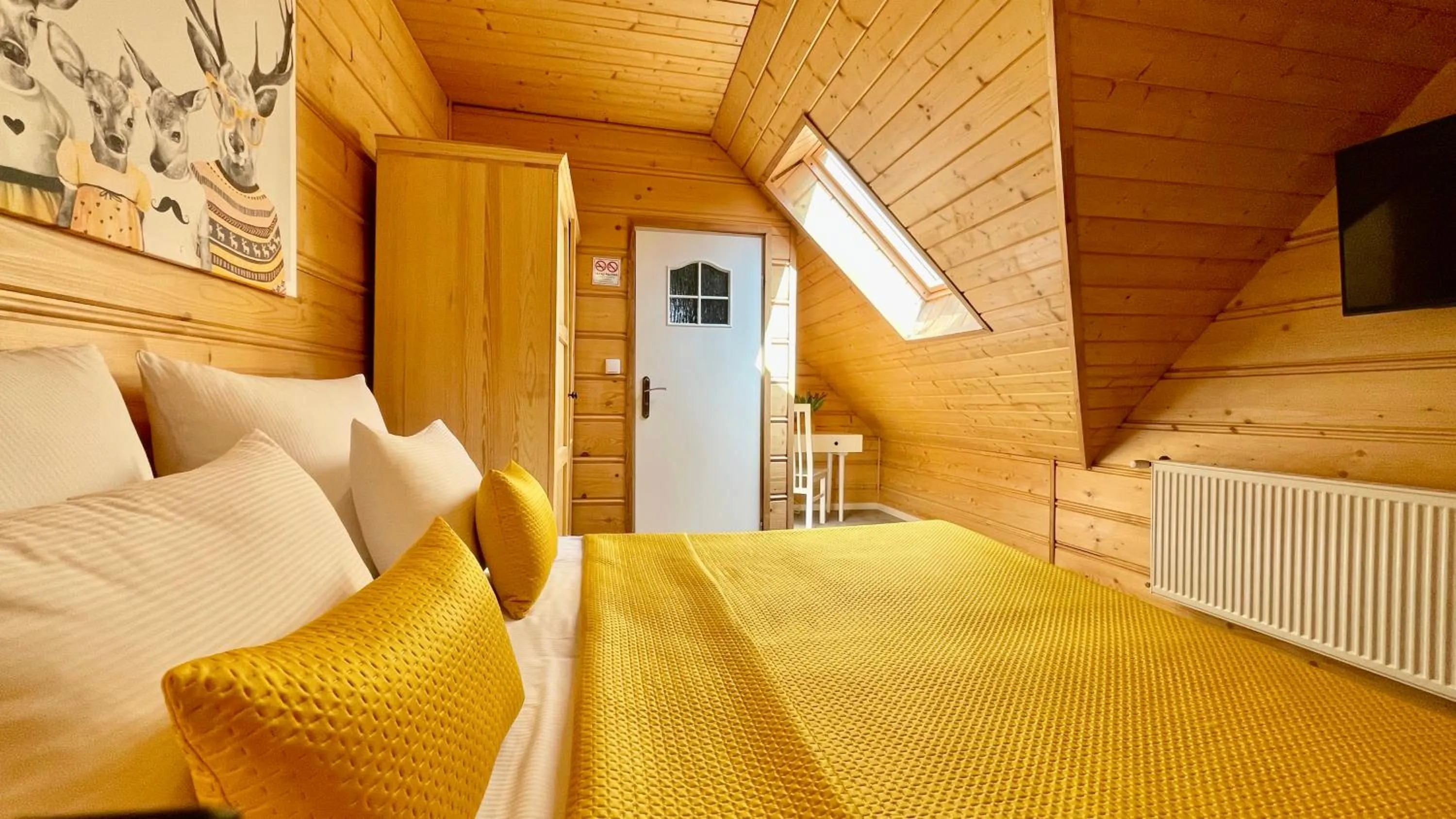 Photo of the whole room in Jaszowianka Best For You