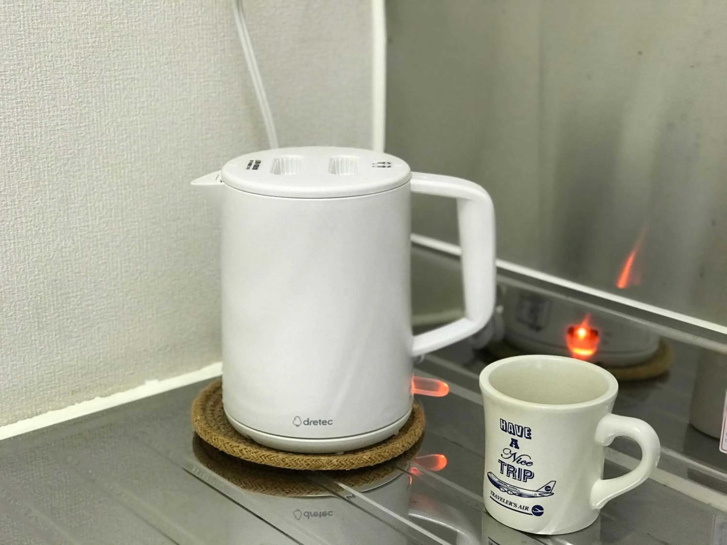 Coffee/tea facilities in Hostel 1010 SENJUOHASHI