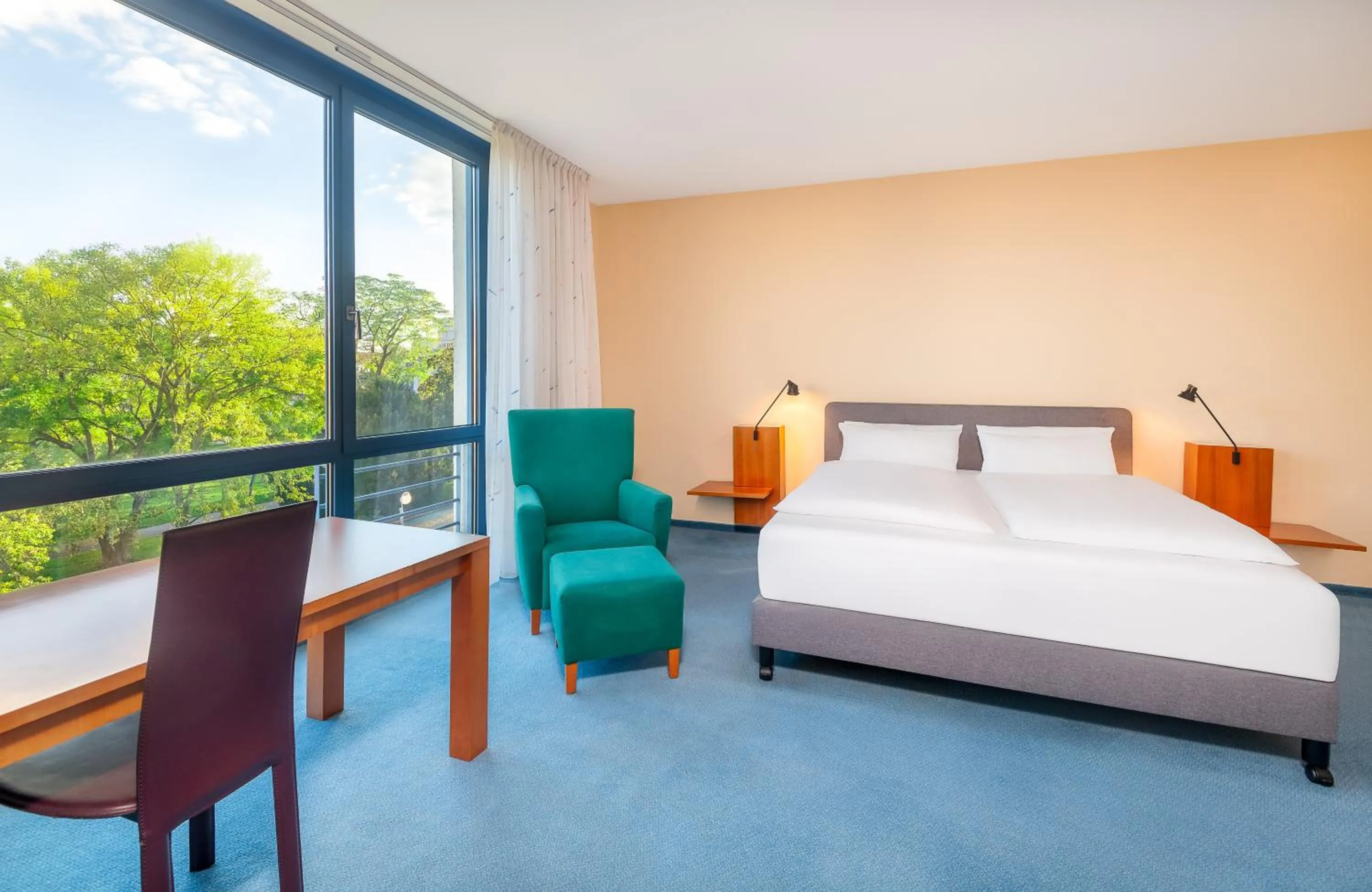 Photo of the whole room, Bed in Radisson Blu Fürst Leopold Hotel