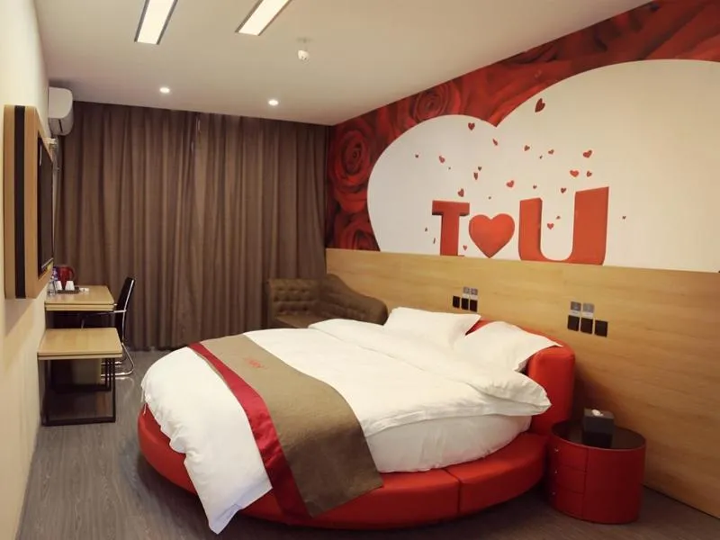 Bed in Thank Inn Chain Hotel Jiangsu Suzhou Taihu Lake Dongshan Town