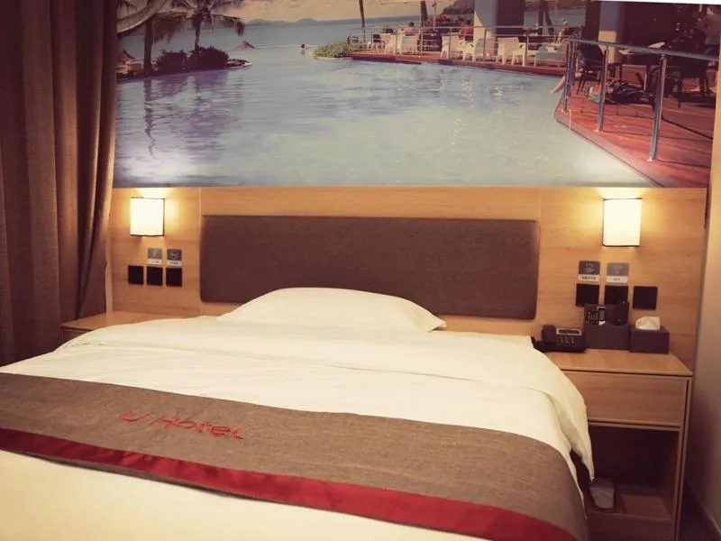 Bed in Thank Inn Chain Hotel Jiangsu Suzhou Taihu Lake Dongshan Town