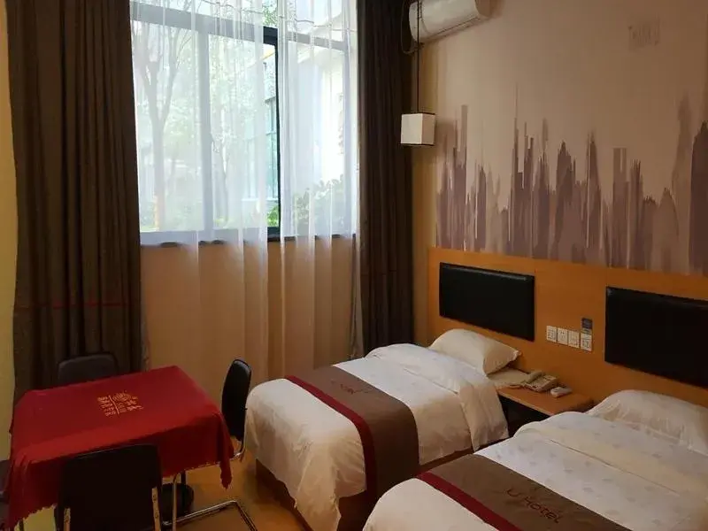 Bed in Thank Inn Chain Hotel Shanxi xianyang train station Bed in Thank Inn Chain Hotel Shanxi xianyang train station