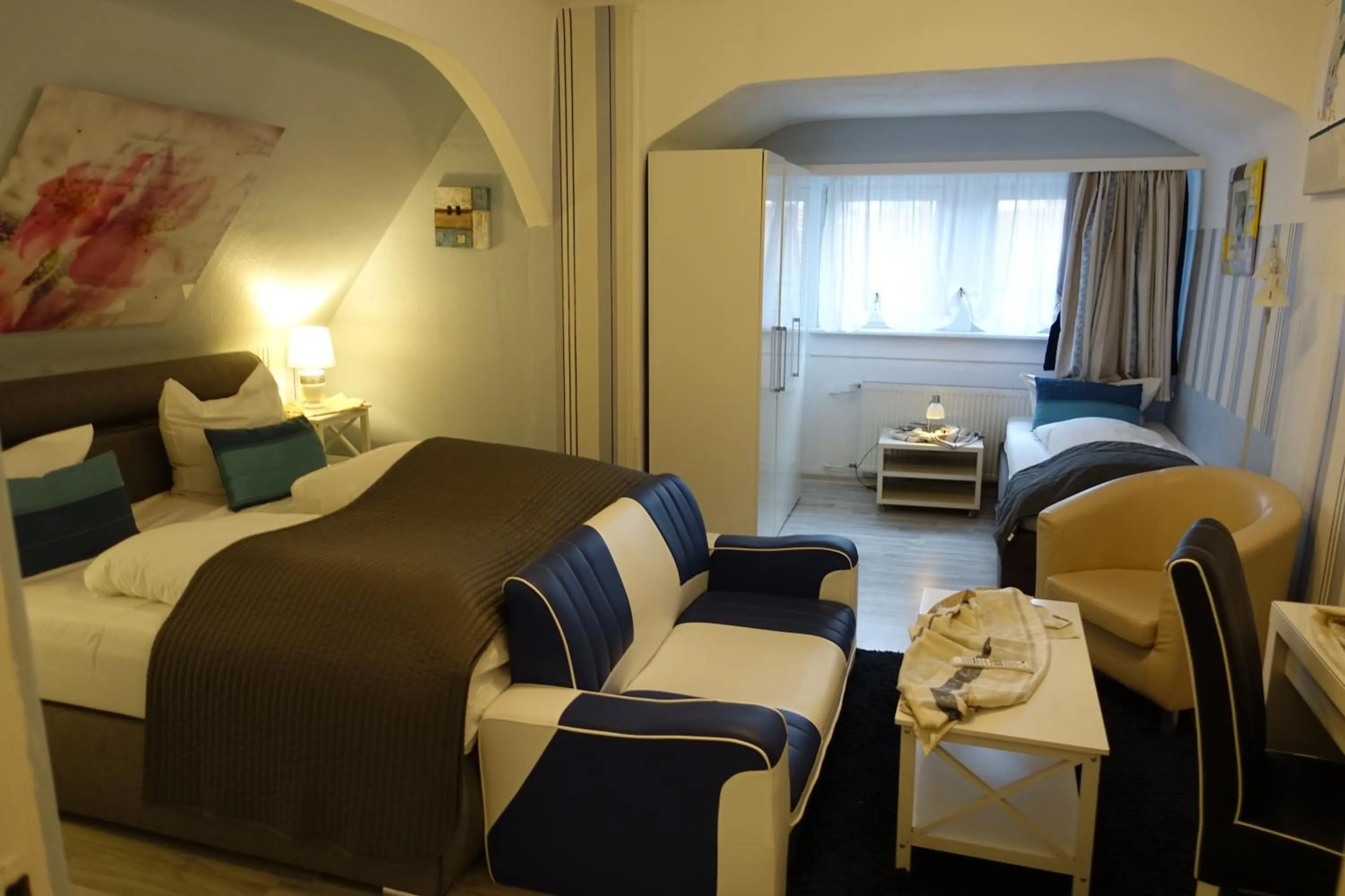 Photo of the whole room, Bed in Hotel Villa Konstanz