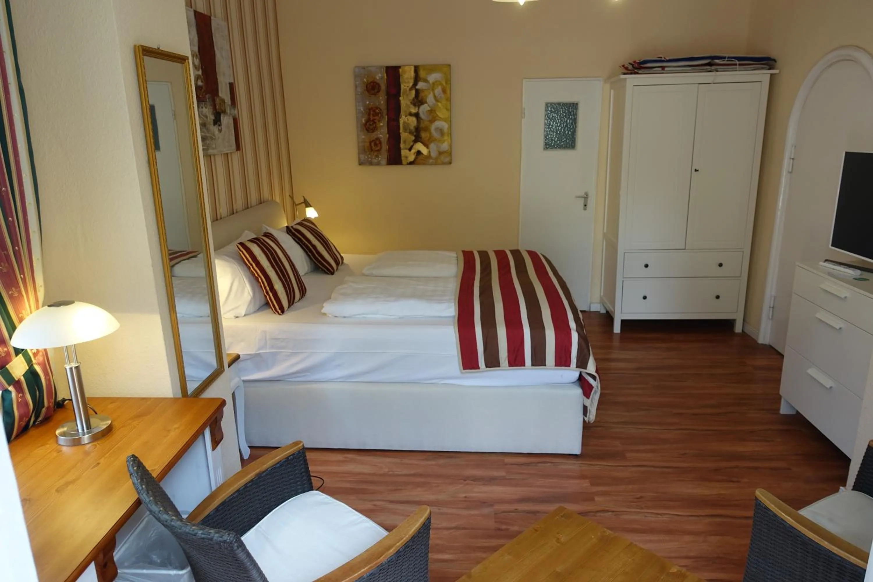 Photo of the whole room, Bed in Hotel Villa Konstanz