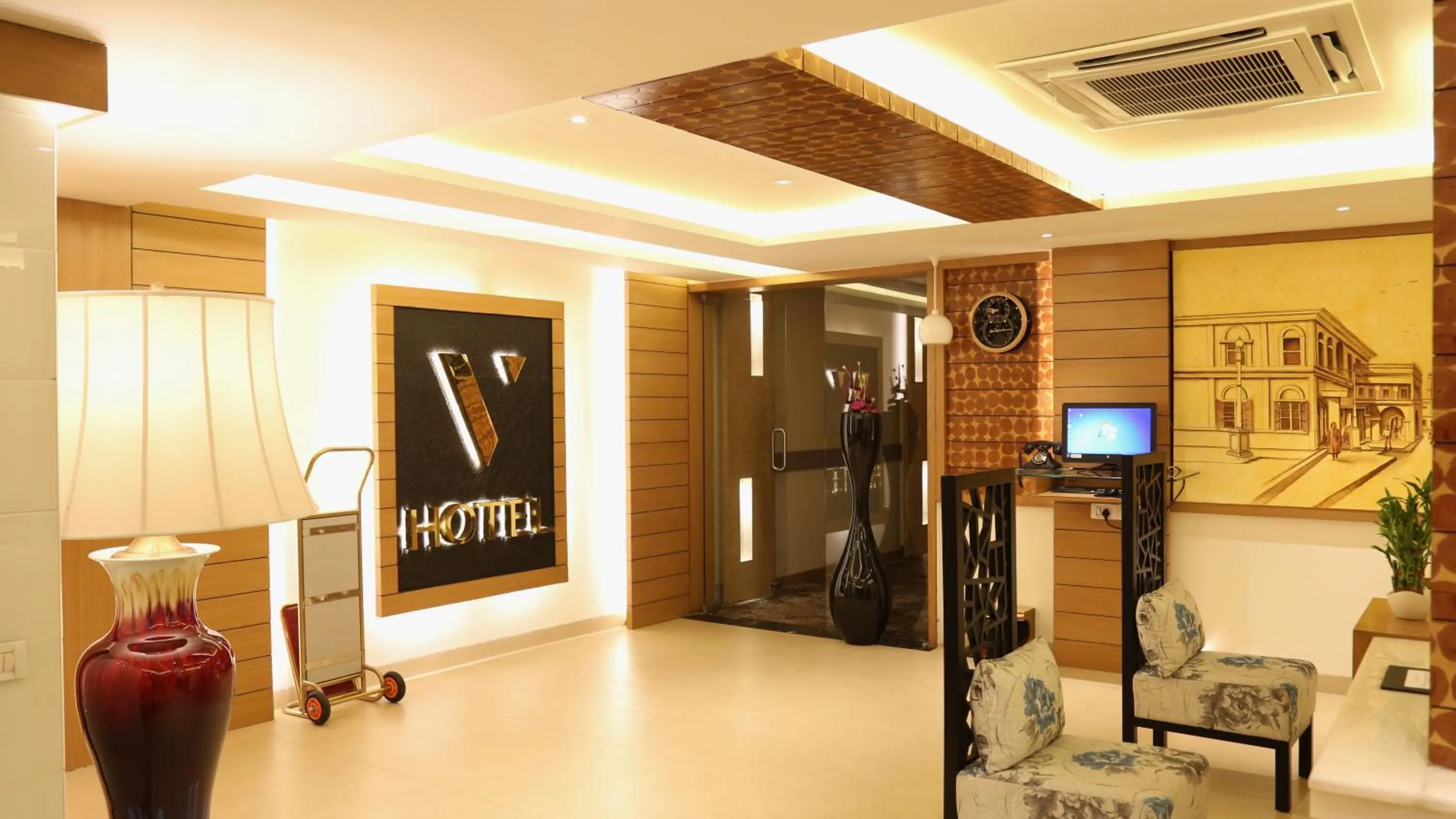 Lobby or reception in HOTEL V