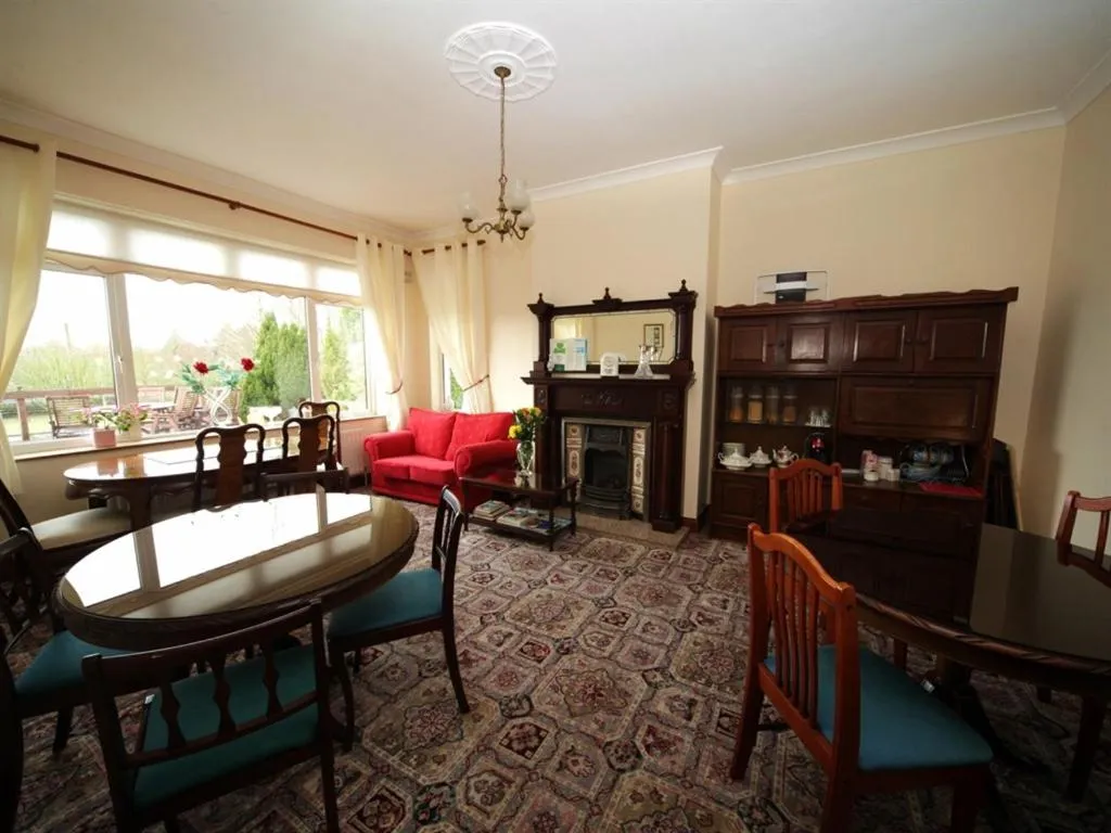 Bedroom in Launard House