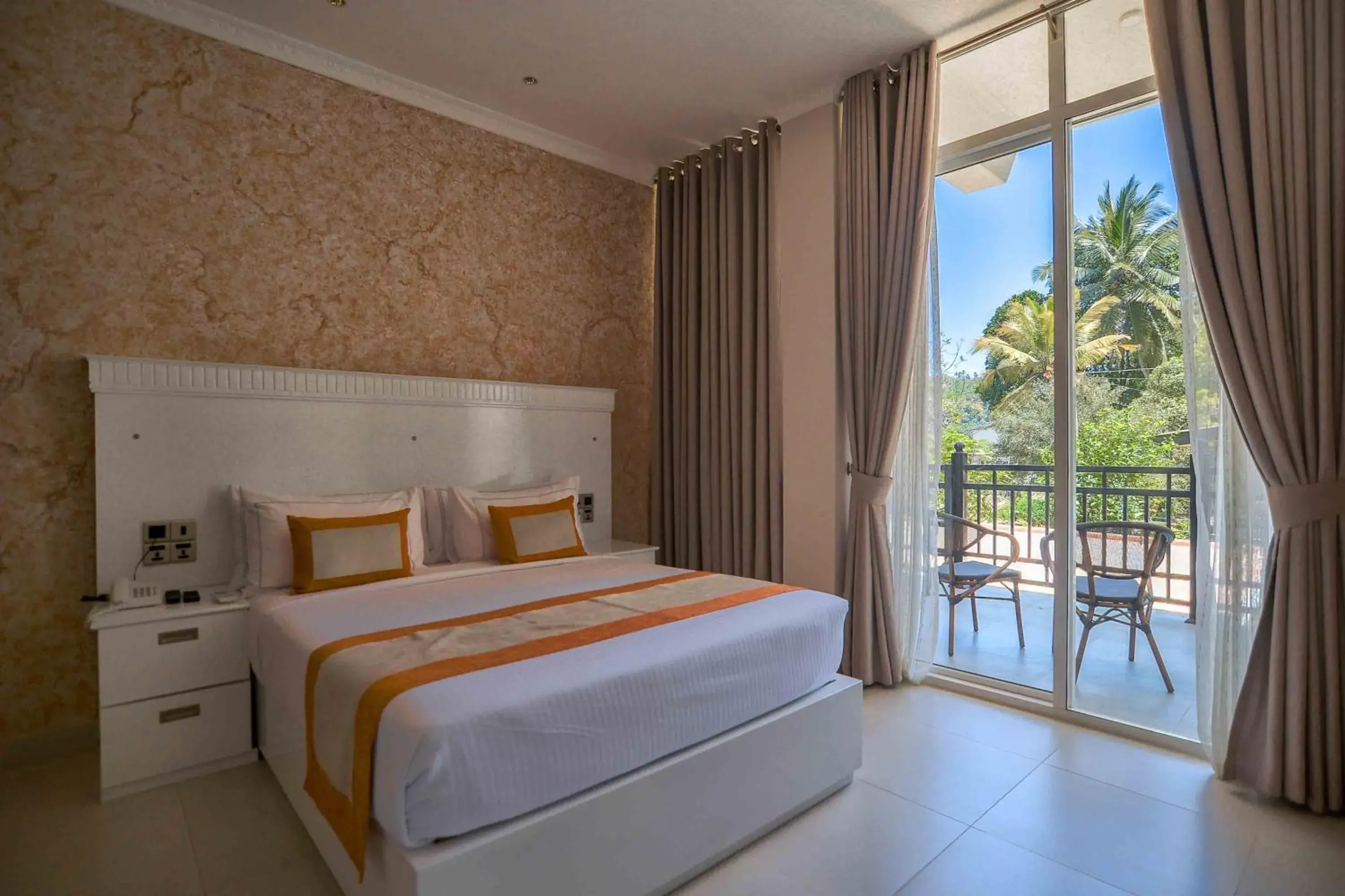 Deluxe Double or Twin Room in Kandy Hills Deluxe Double or Twin Room in Kandy Hills