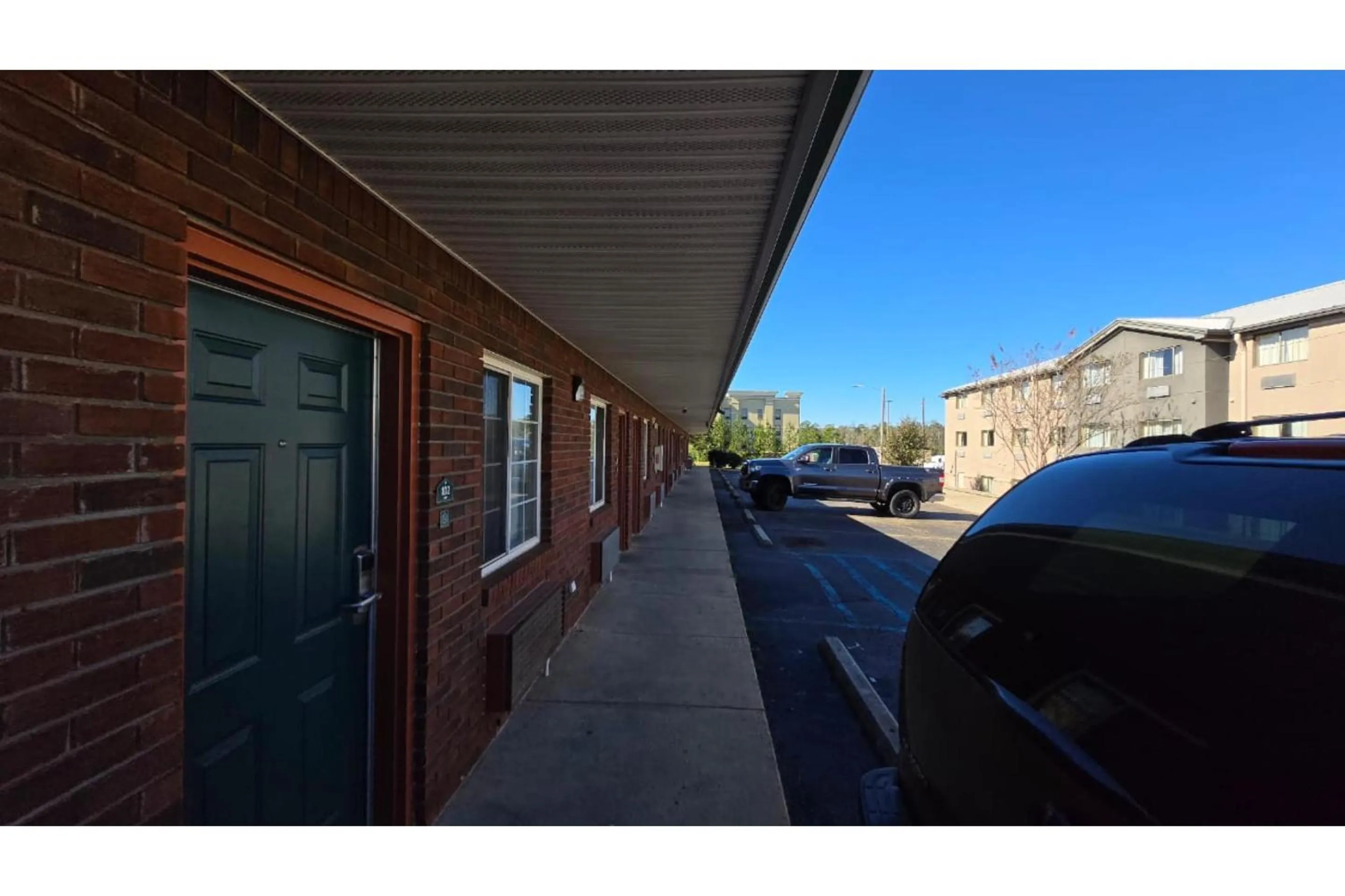 Parking in Deerfield Inn by OYO McComb I-55