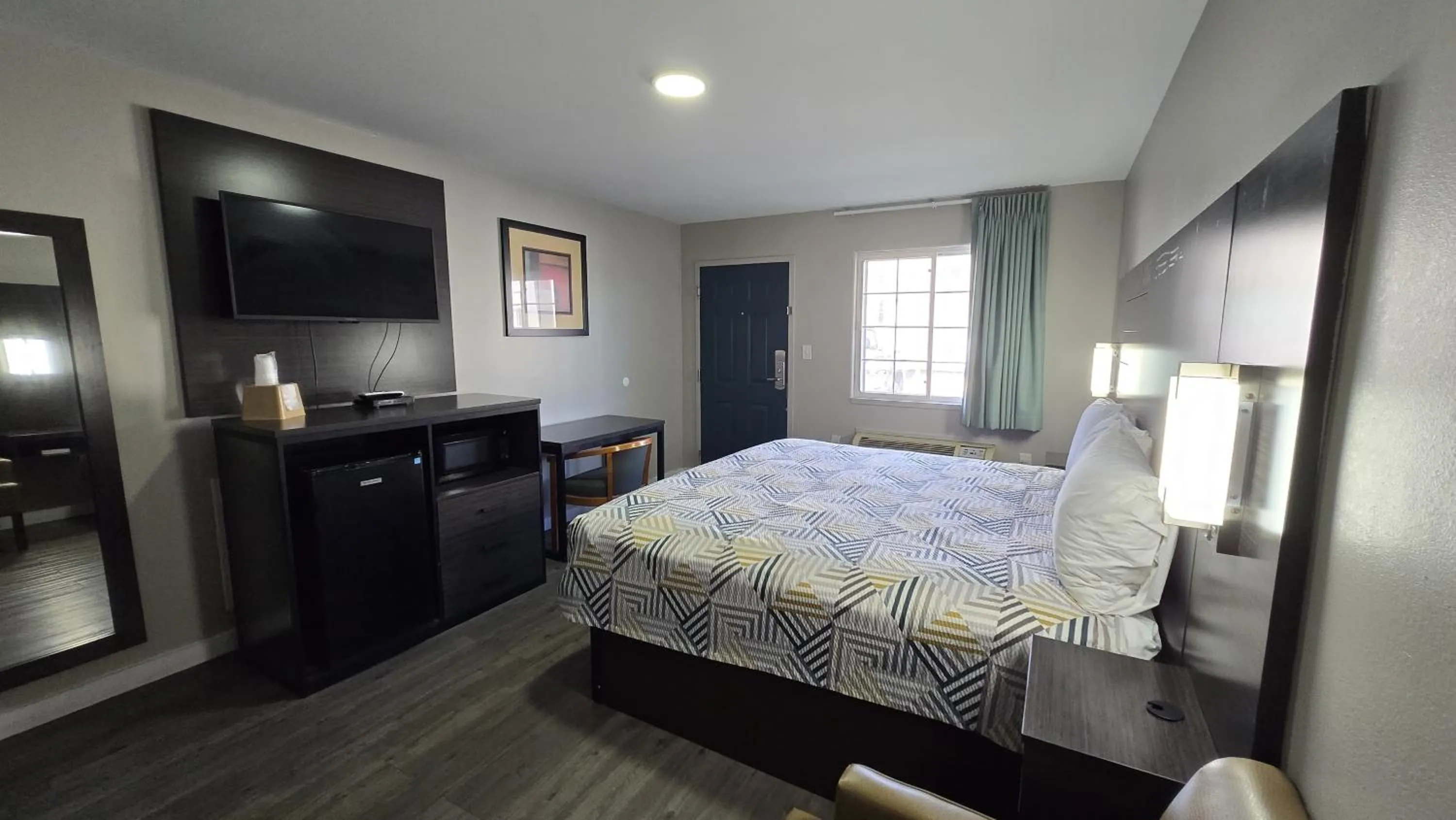 Bedroom, Bed in Deerfield Inn by OYO McComb I-55