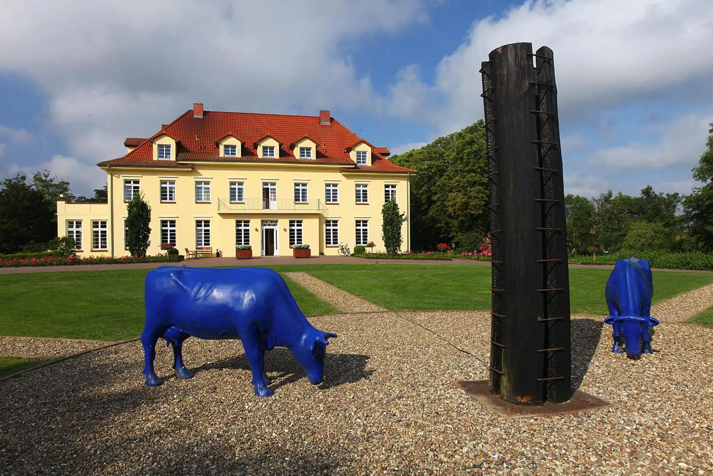 Facade/entrance in Gut Gremmelin
