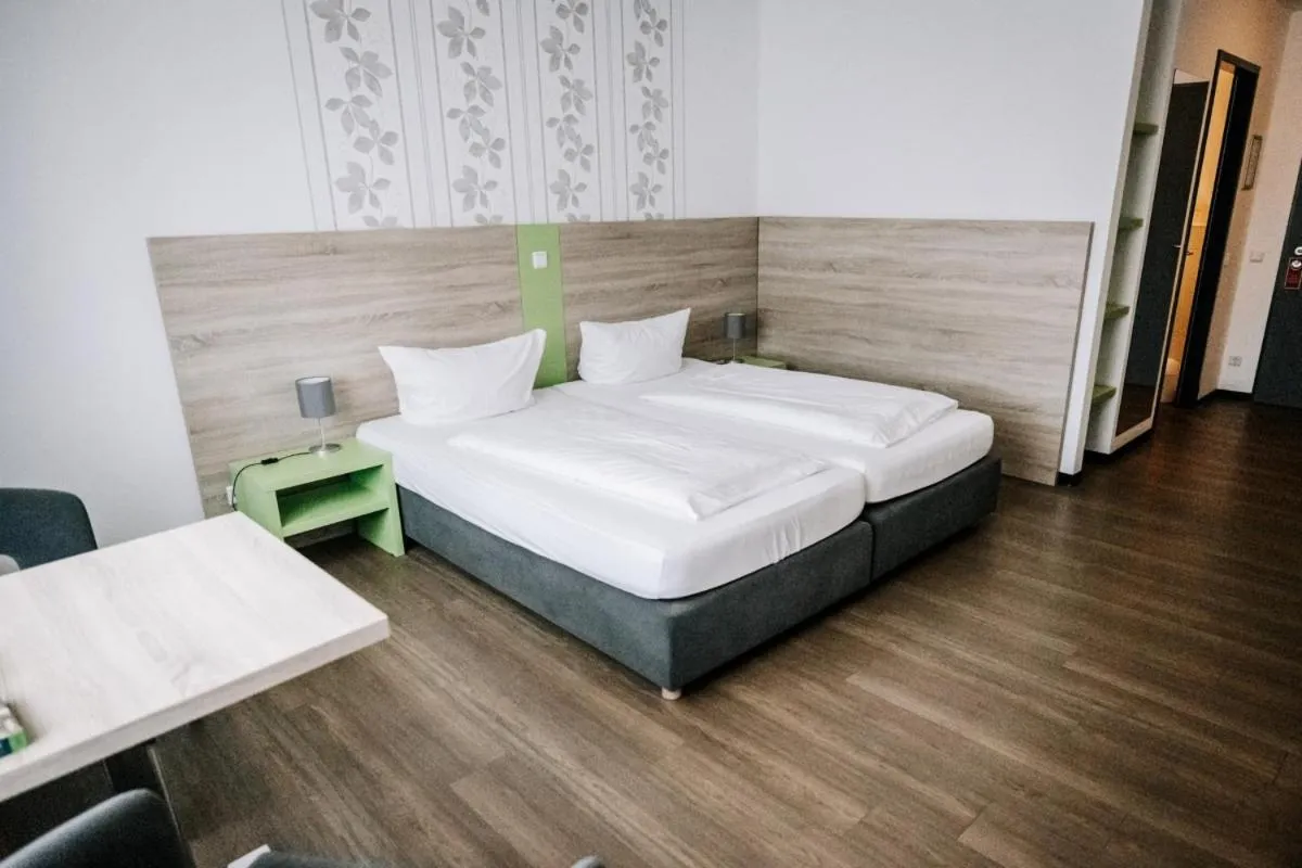 Photo of the whole room, Bed in Gut Gremmelin