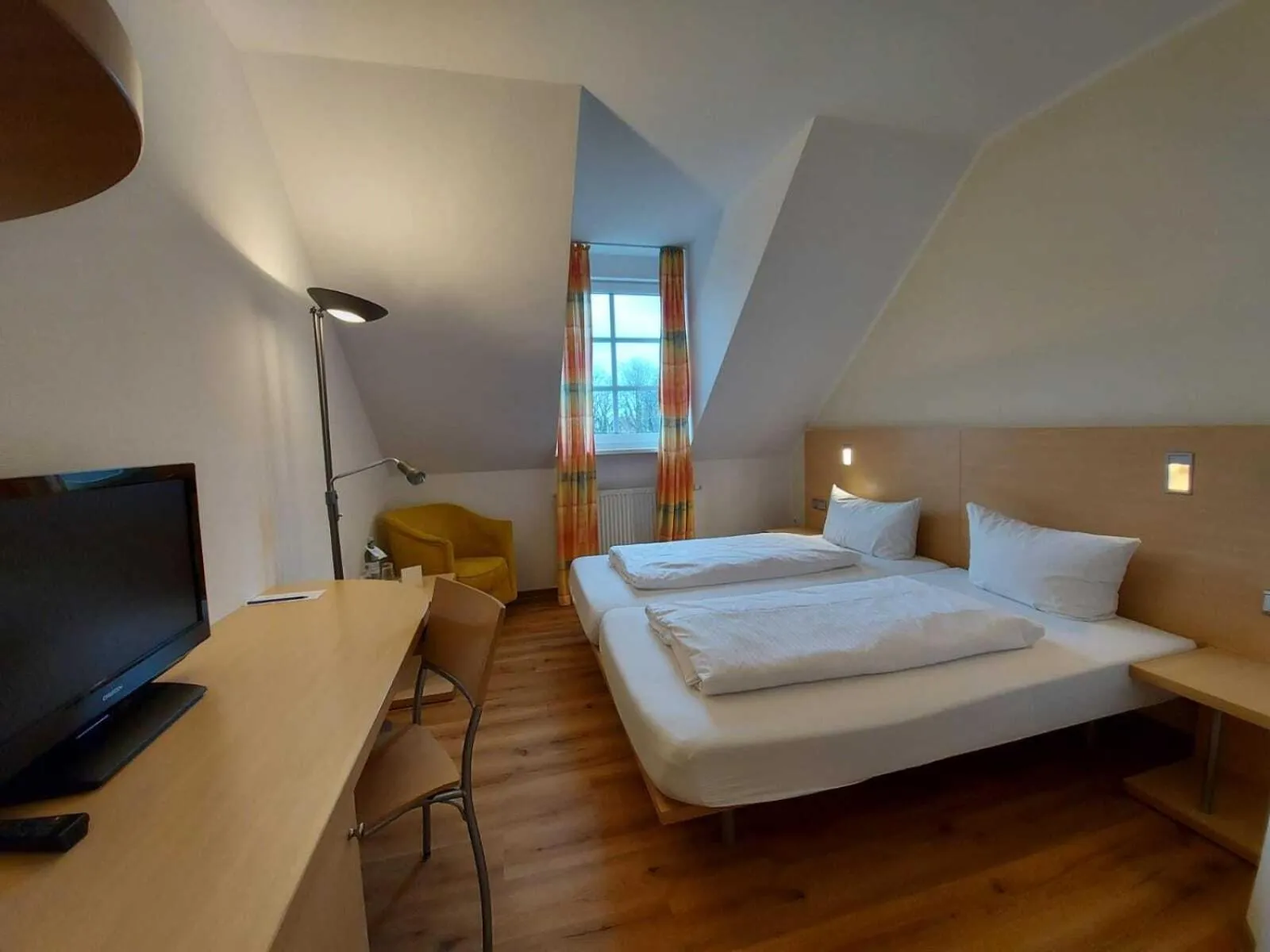 Photo of the whole room, Bed in Gut Gremmelin