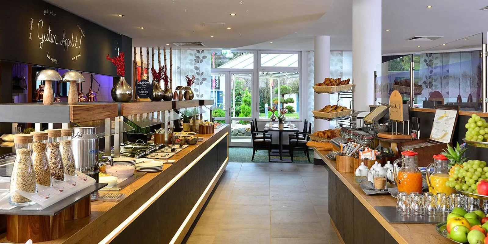 Restaurant/places to eat in Landhotel Schnuck