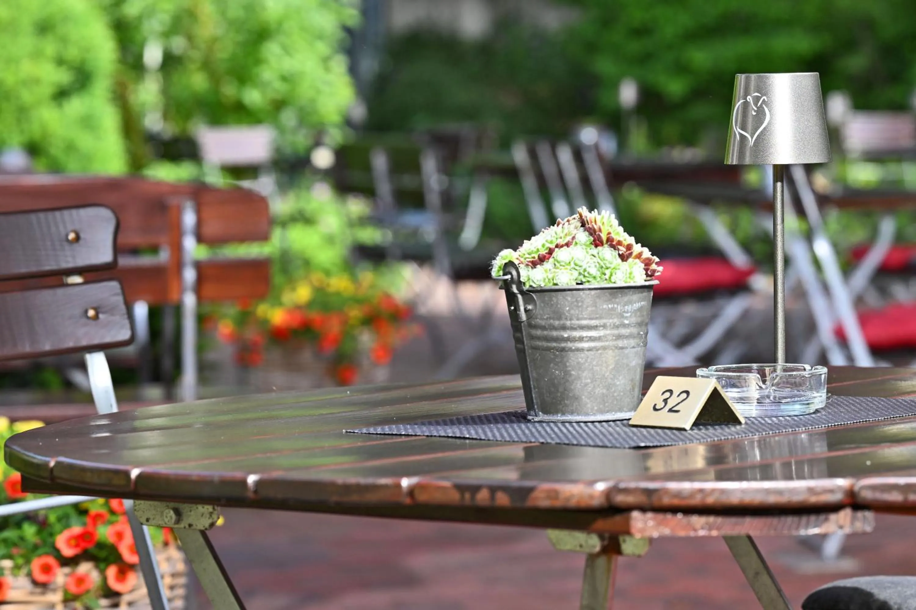 Restaurant/places to eat in Landhotel Schnuck