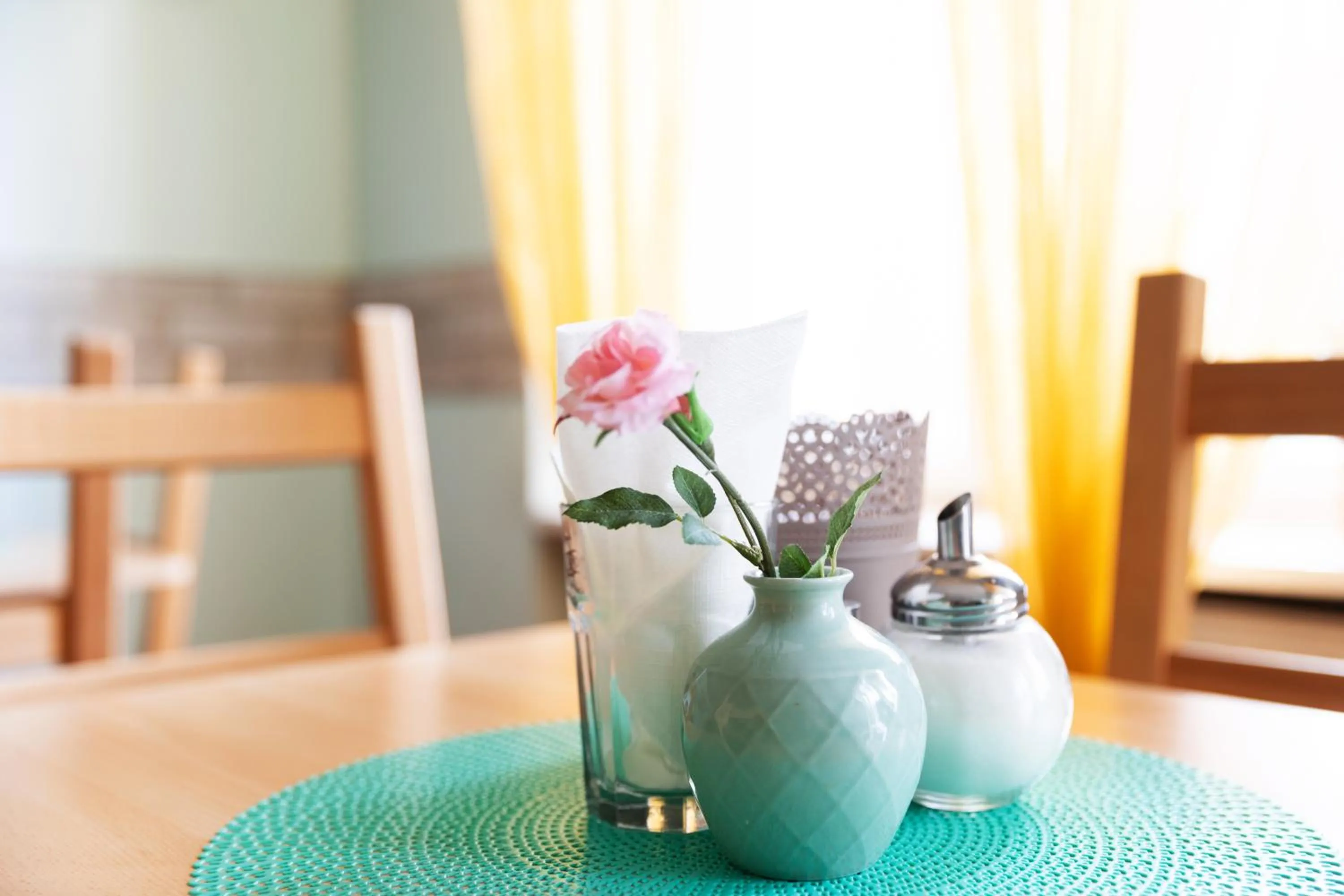 Dining area in Hotel Eden am Zoo
