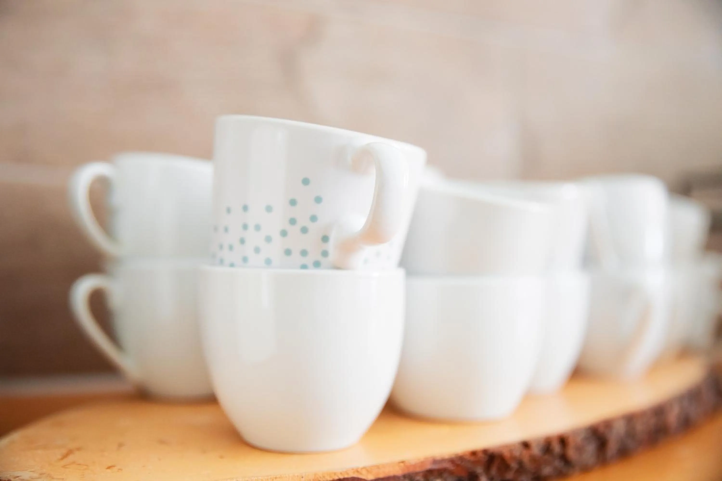 Dining area, Coffee/Tea Facilities in Hotel Eden am Zoo