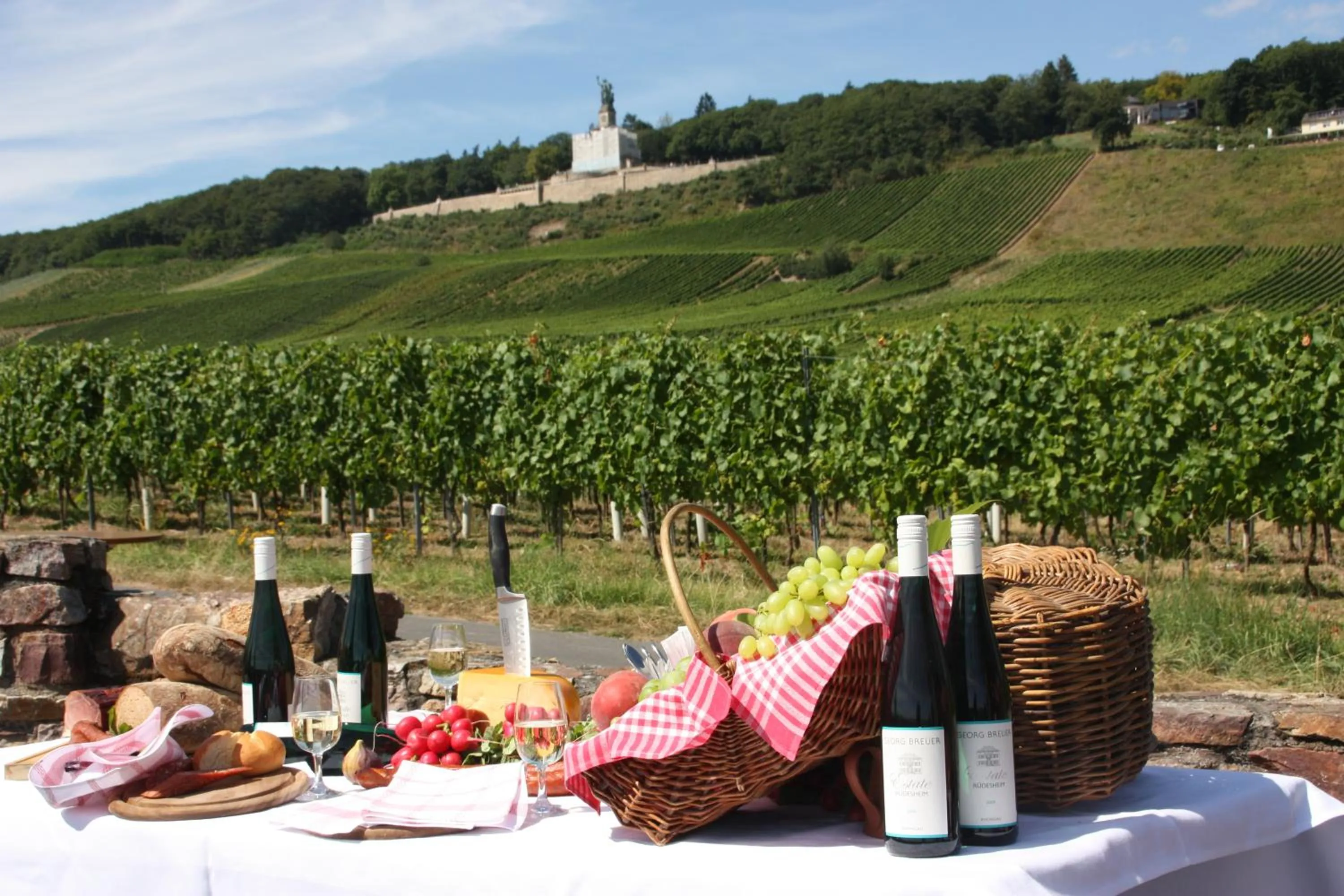 Food and drinks in Breuer's Rüdesheimer Schloss