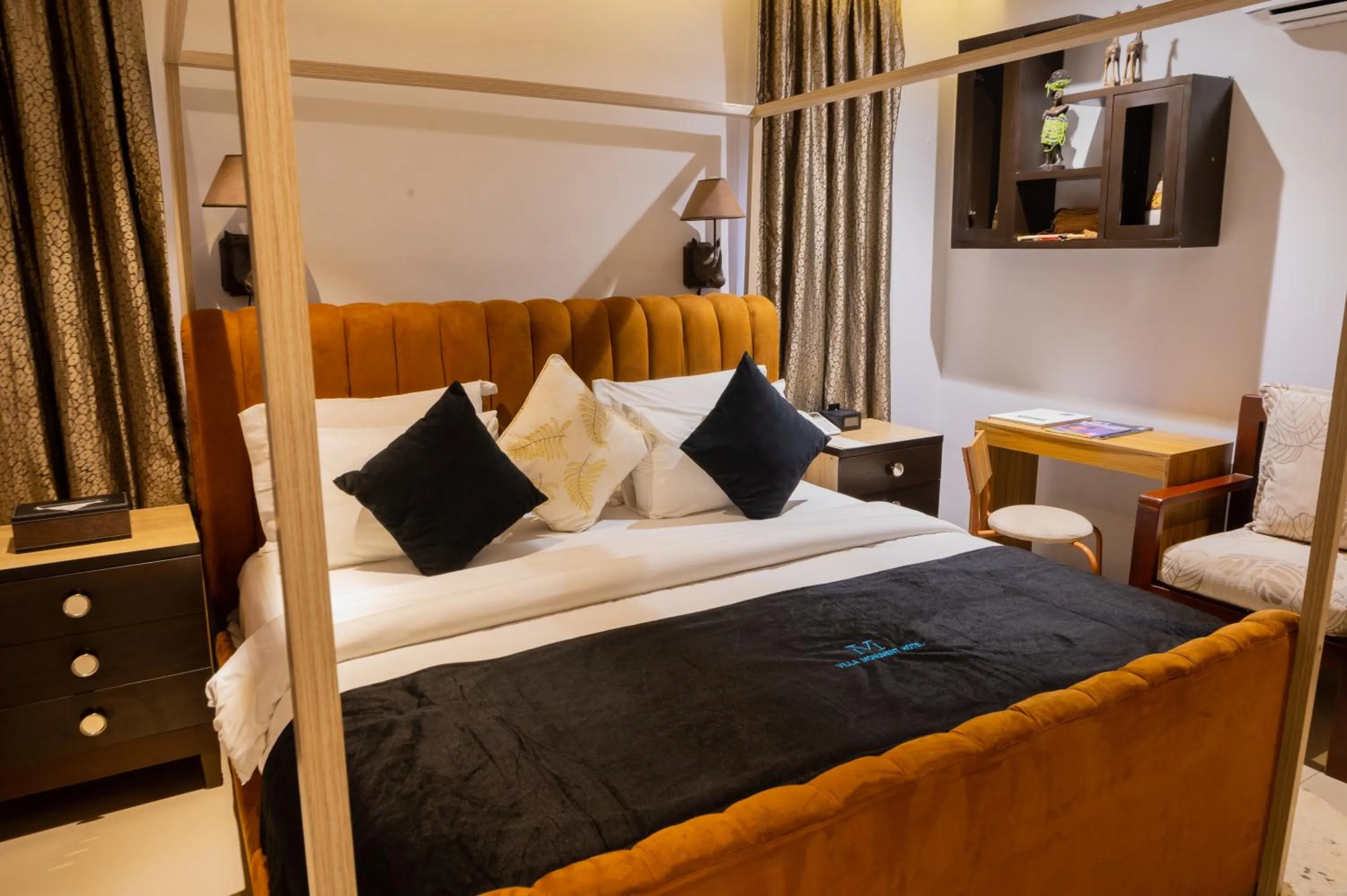 Bedroom, Bed in Villa Monument Hotel