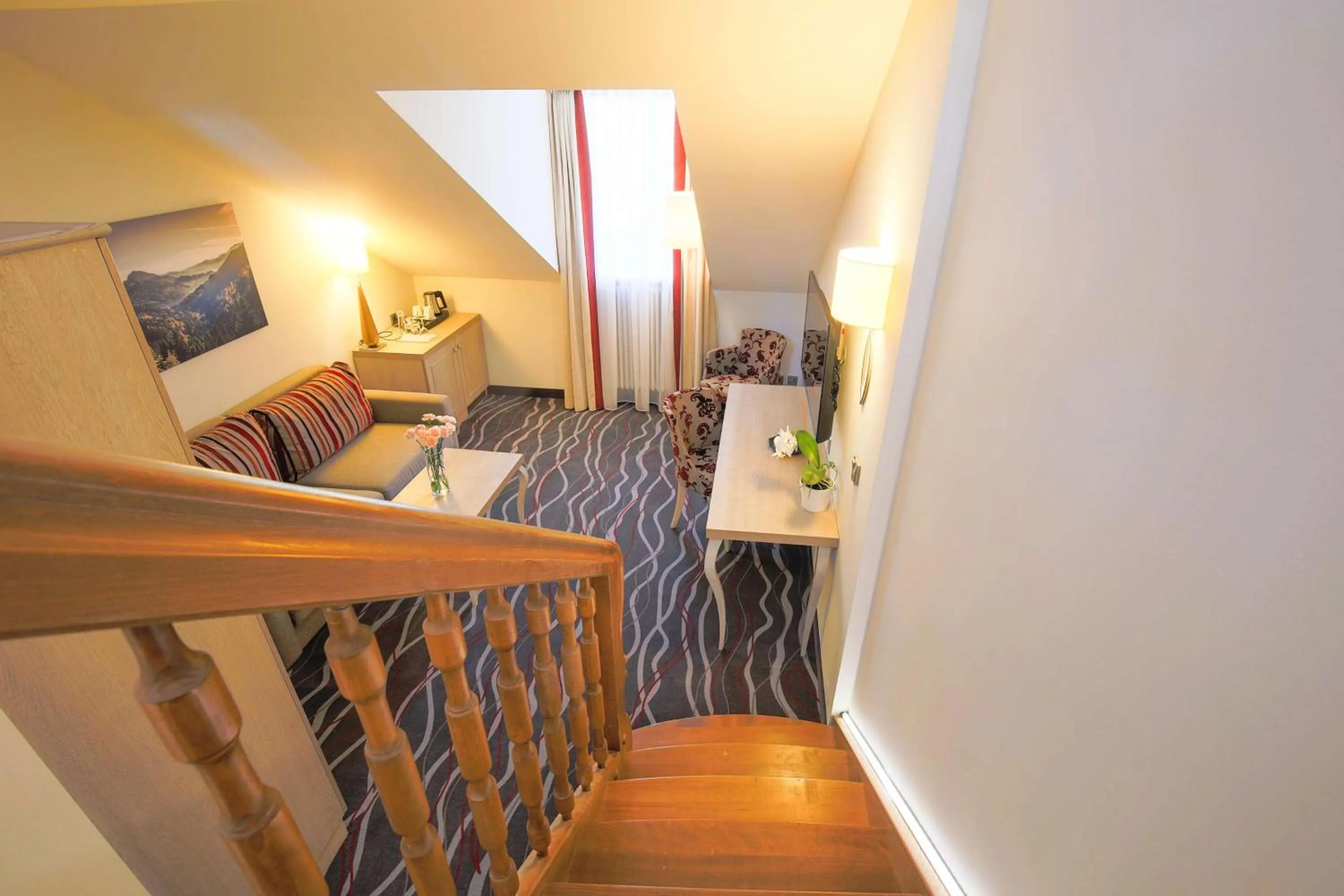 Bedroom, Bed in Hotel Bayerischer Hof Miesbach, BW Premier Collection