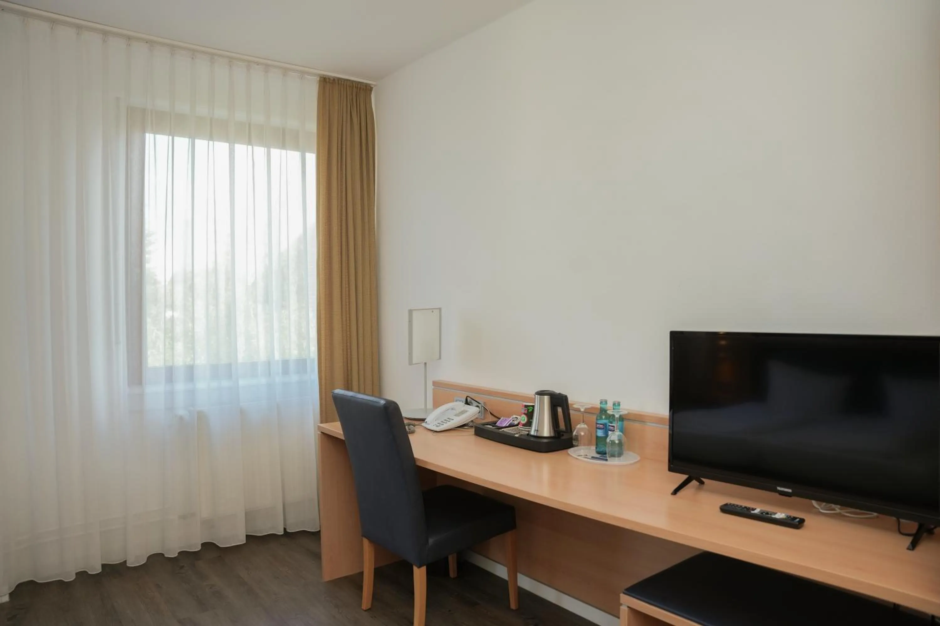 TV and multimedia in Hotel Offenbacher Hof