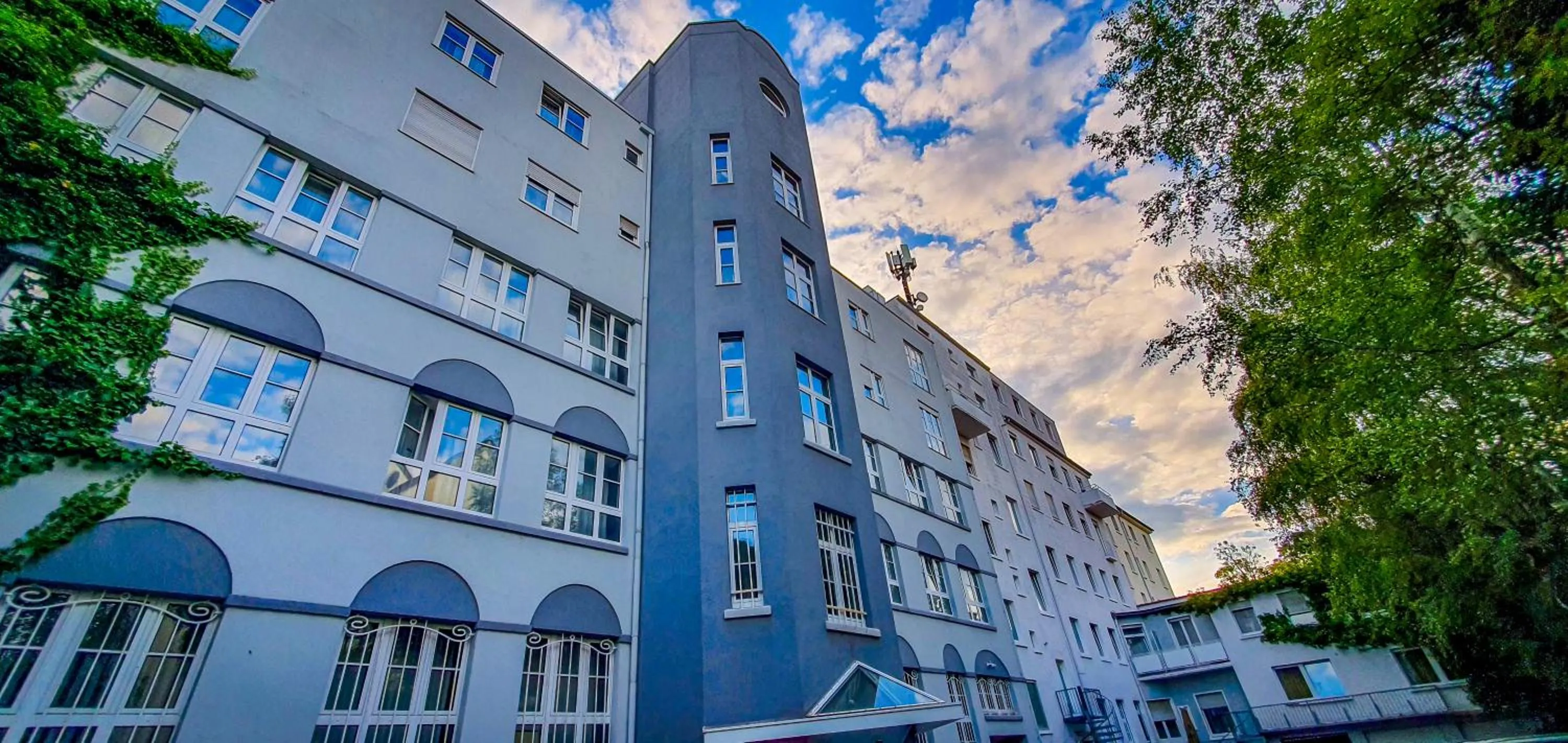 Property building in Hotel Offenbacher Hof