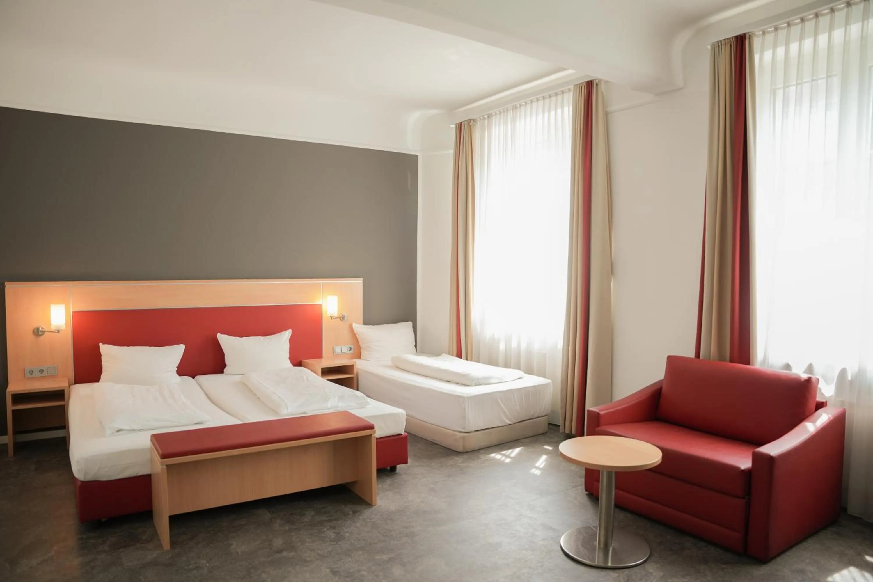 Bed in Hotel Offenbacher Hof