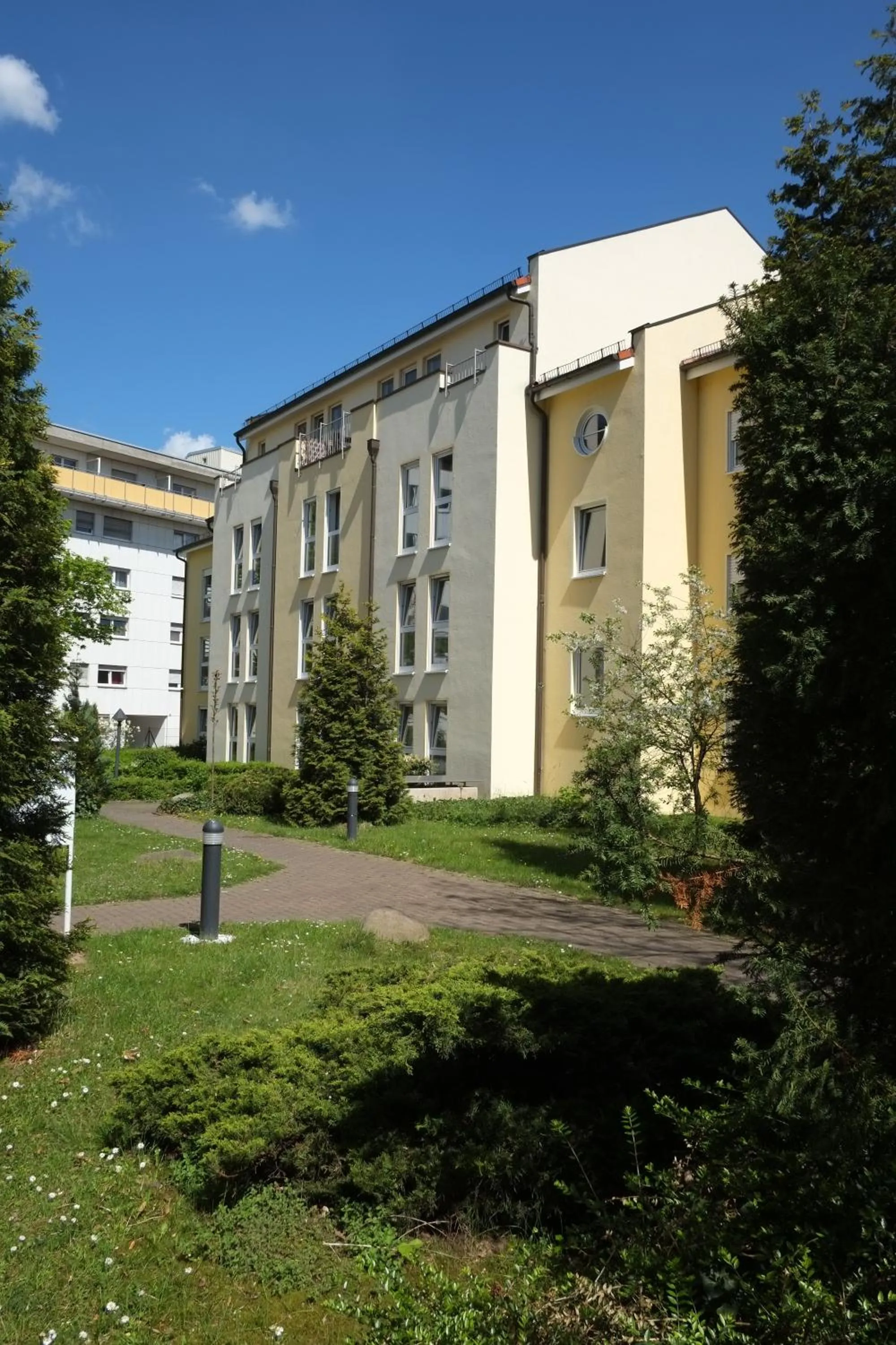 Property building in Eurotel am Main