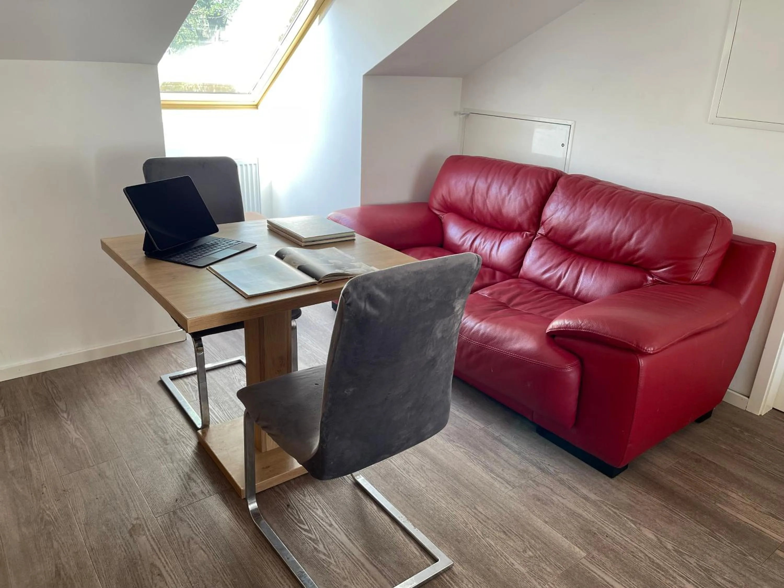 Photo of the whole room in Eurotel am Main