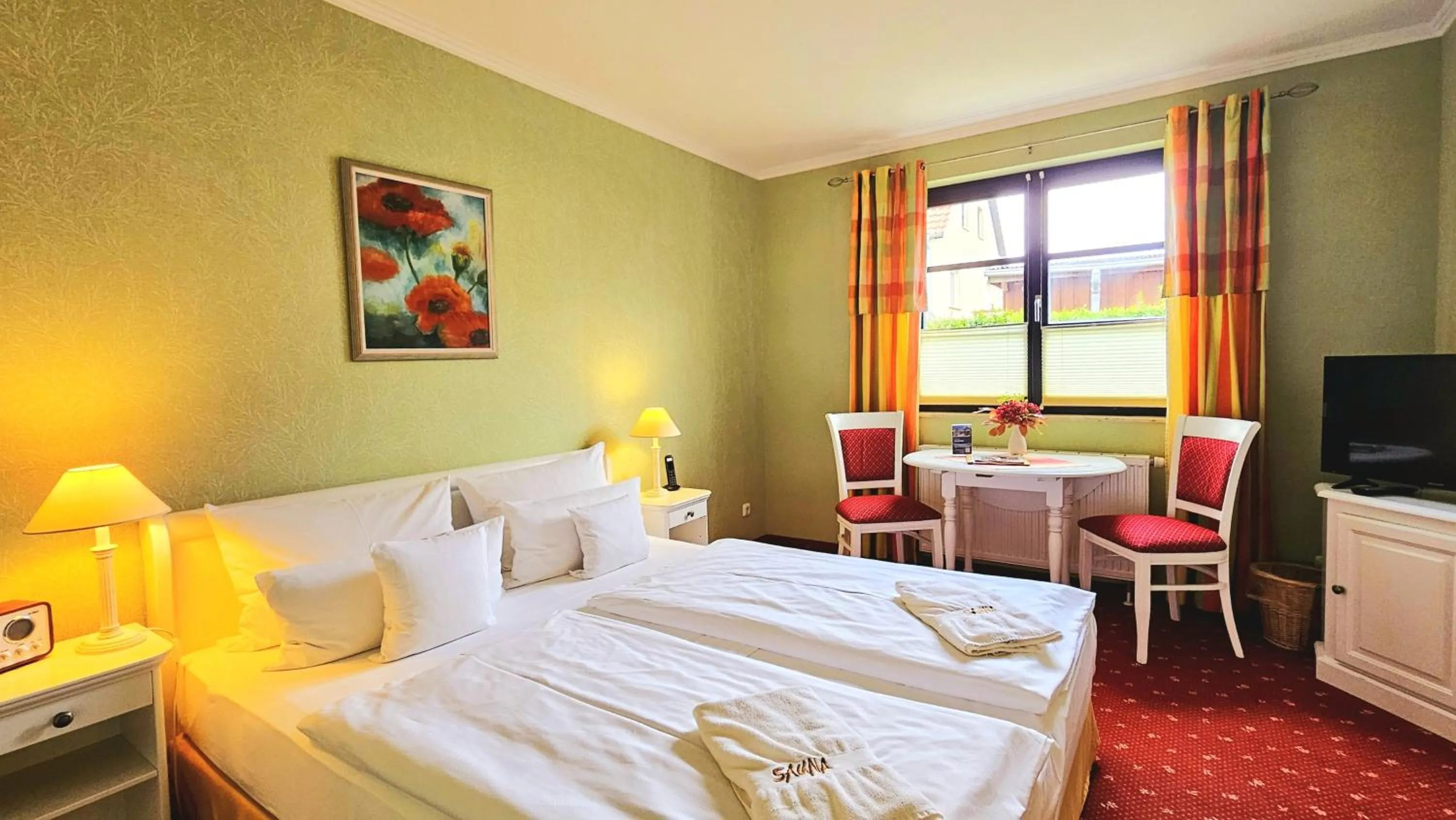 Photo of the whole room, Bed in Hotel Godewind