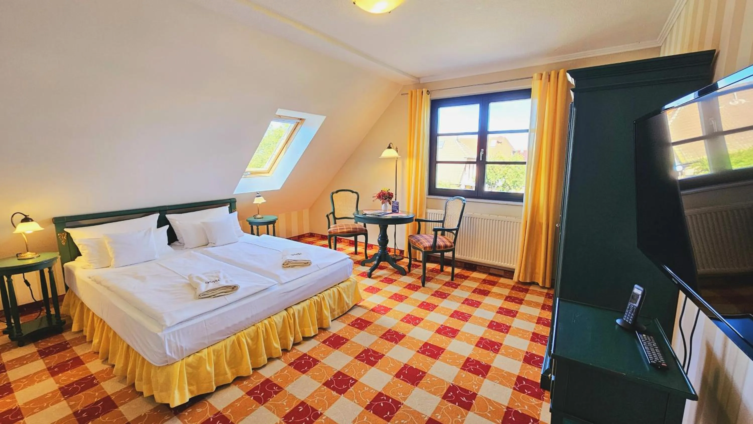 Photo of the whole room, Bed in Hotel Godewind