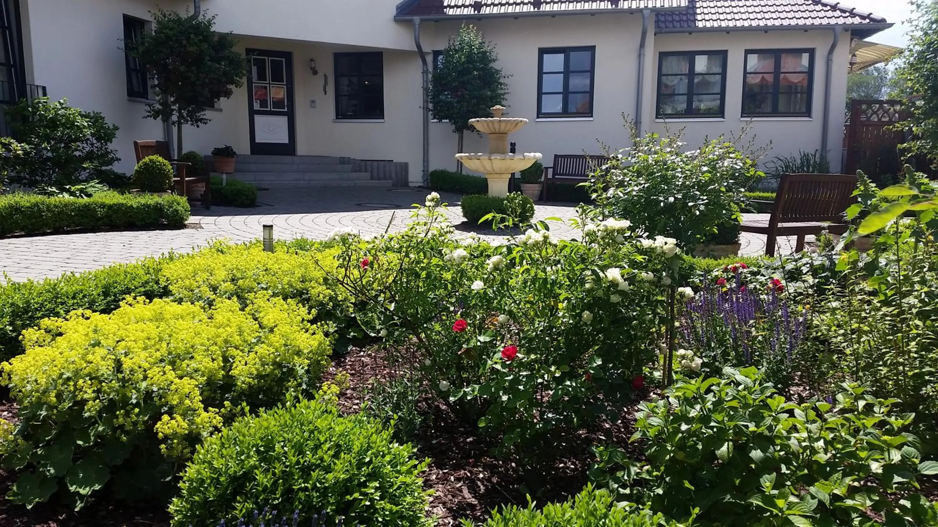 Facade/entrance in Hotel Godewind