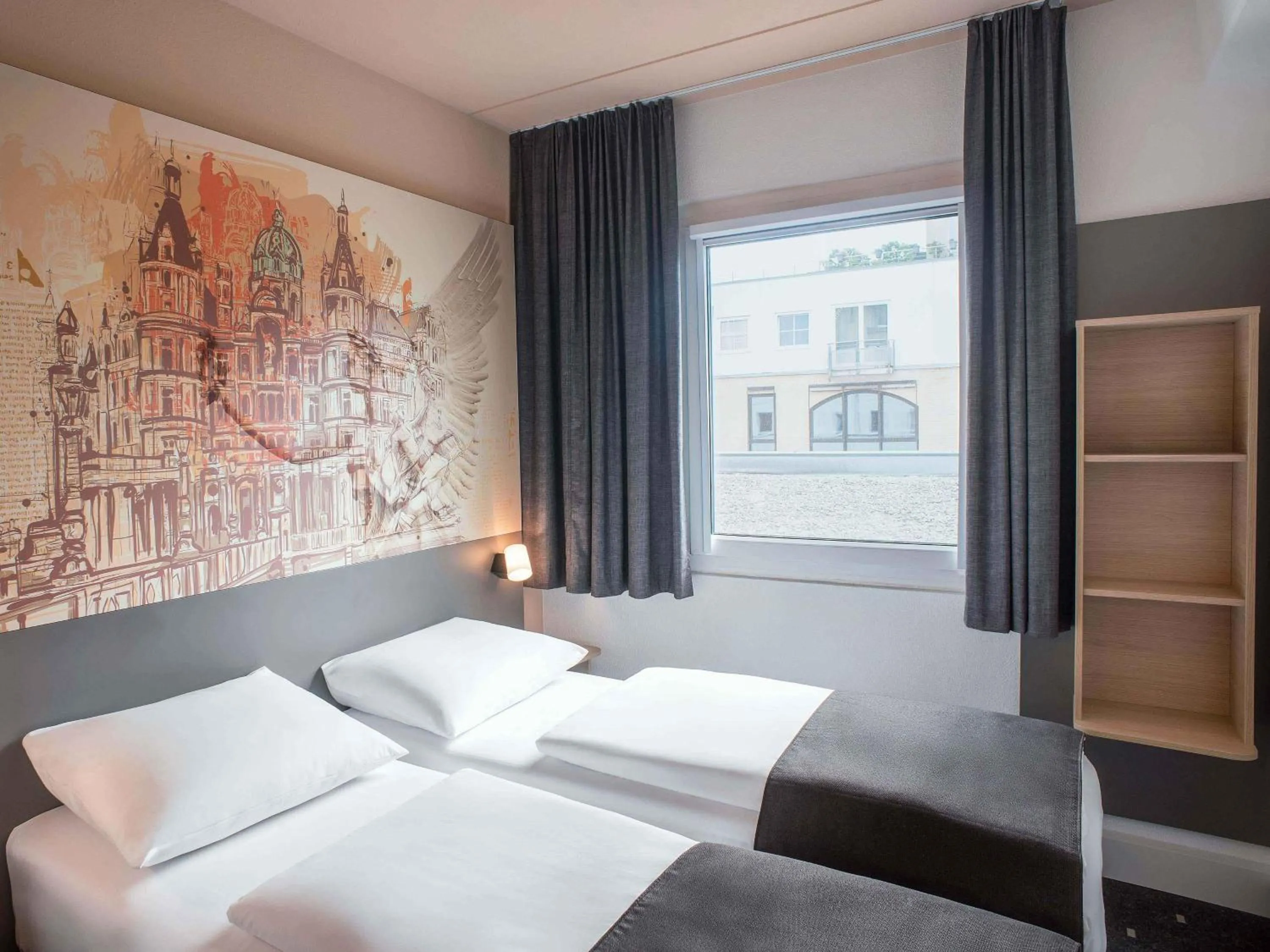 Photo of the whole room, Bed in B&B Hotel Schwerin-Süd