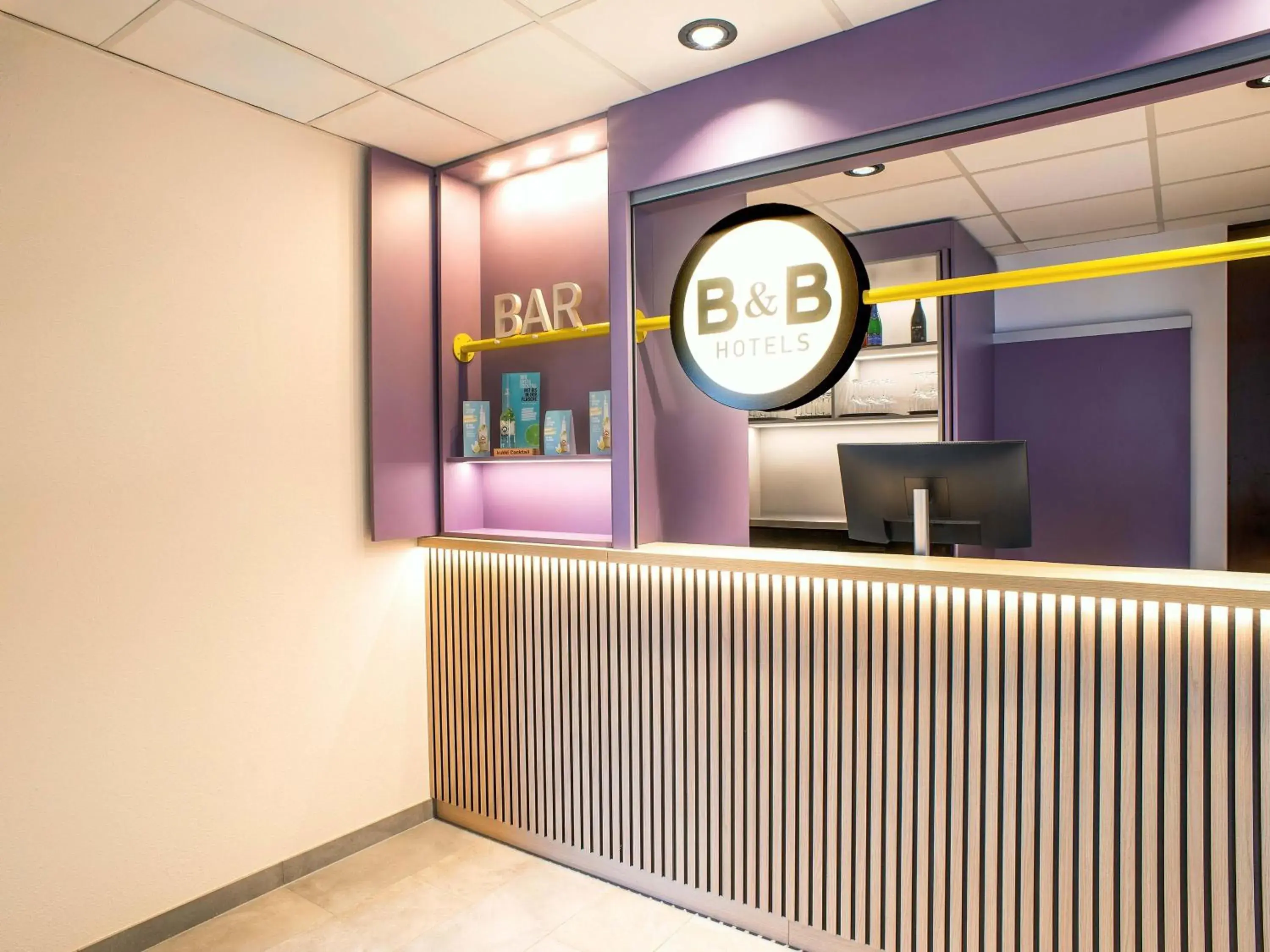 Lobby or reception in B&B Hotel Schwerin-Süd Lobby or reception in B&B Hotel Schwerin-Süd