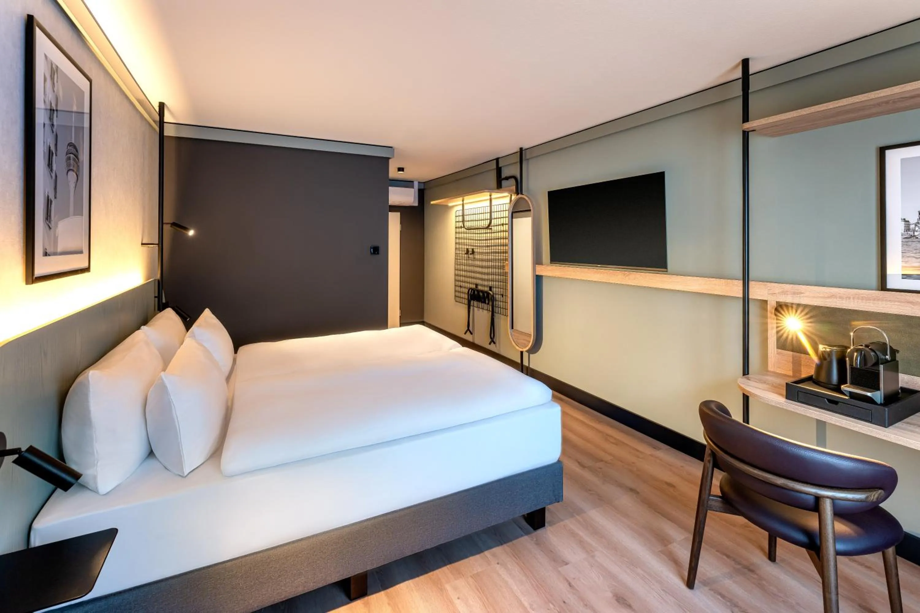 Bed in Radisson Hotel Dusseldorf City Center