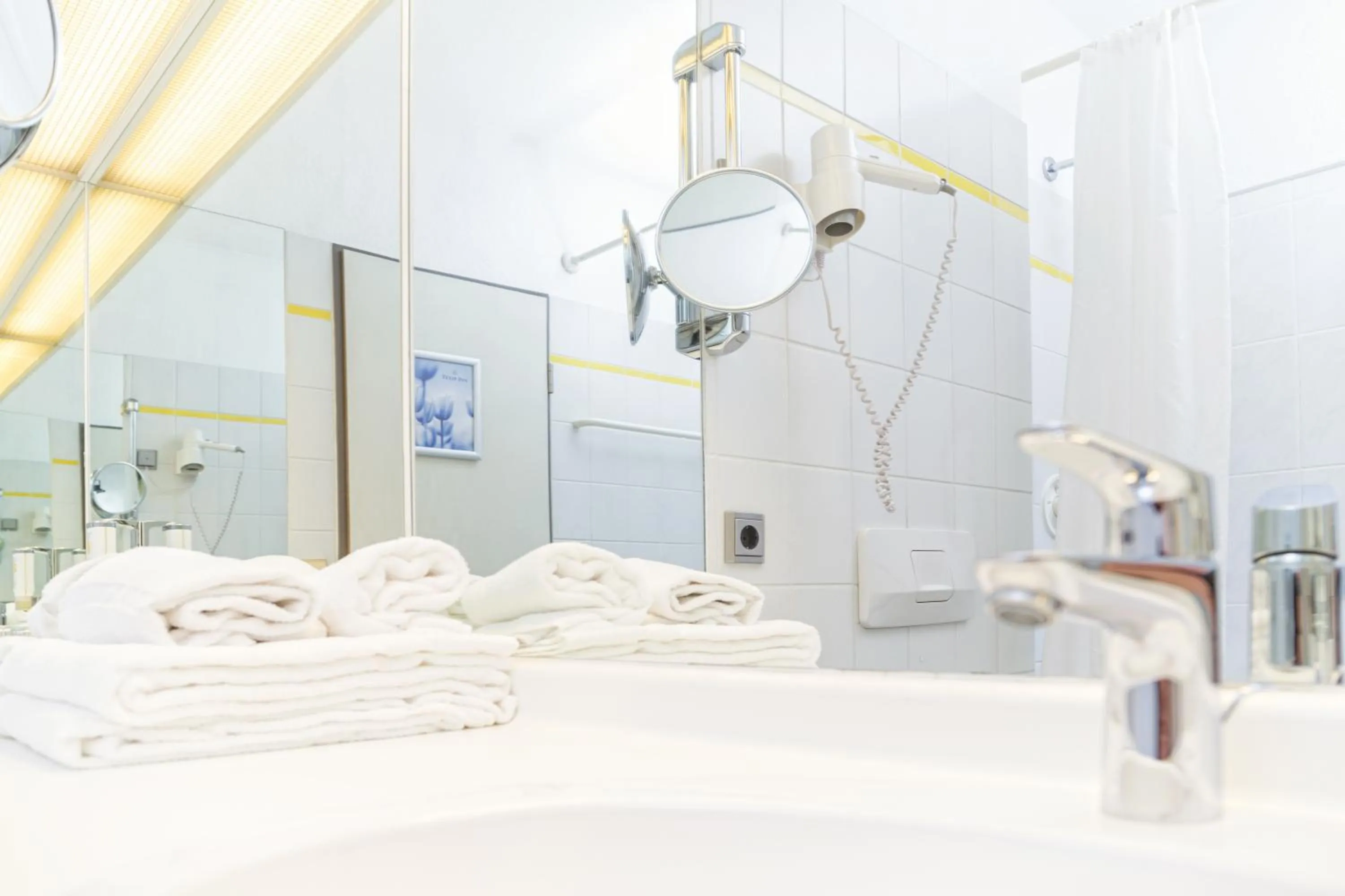 Bathroom in Hotel Düsseldorf City by Tulip Inn