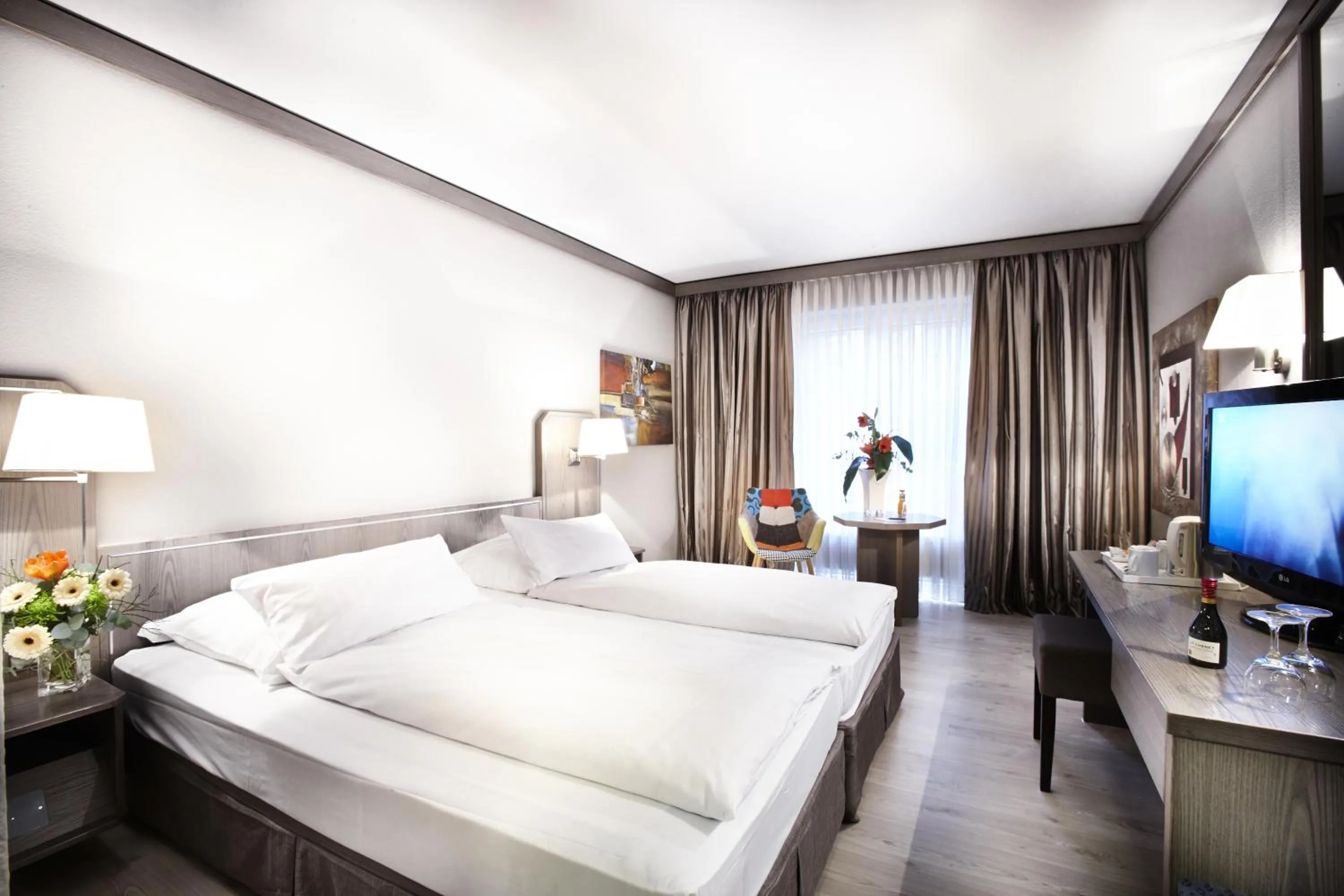 Photo of the whole room in Hotel Düsseldorf City by Tulip Inn