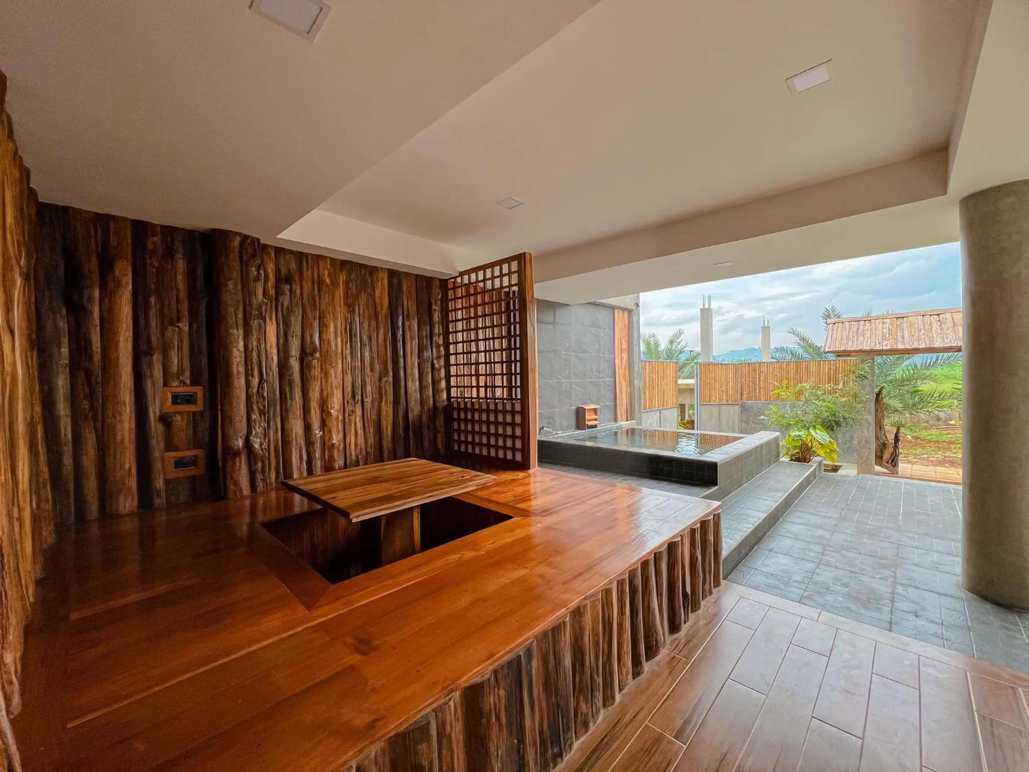 Soundless Resort