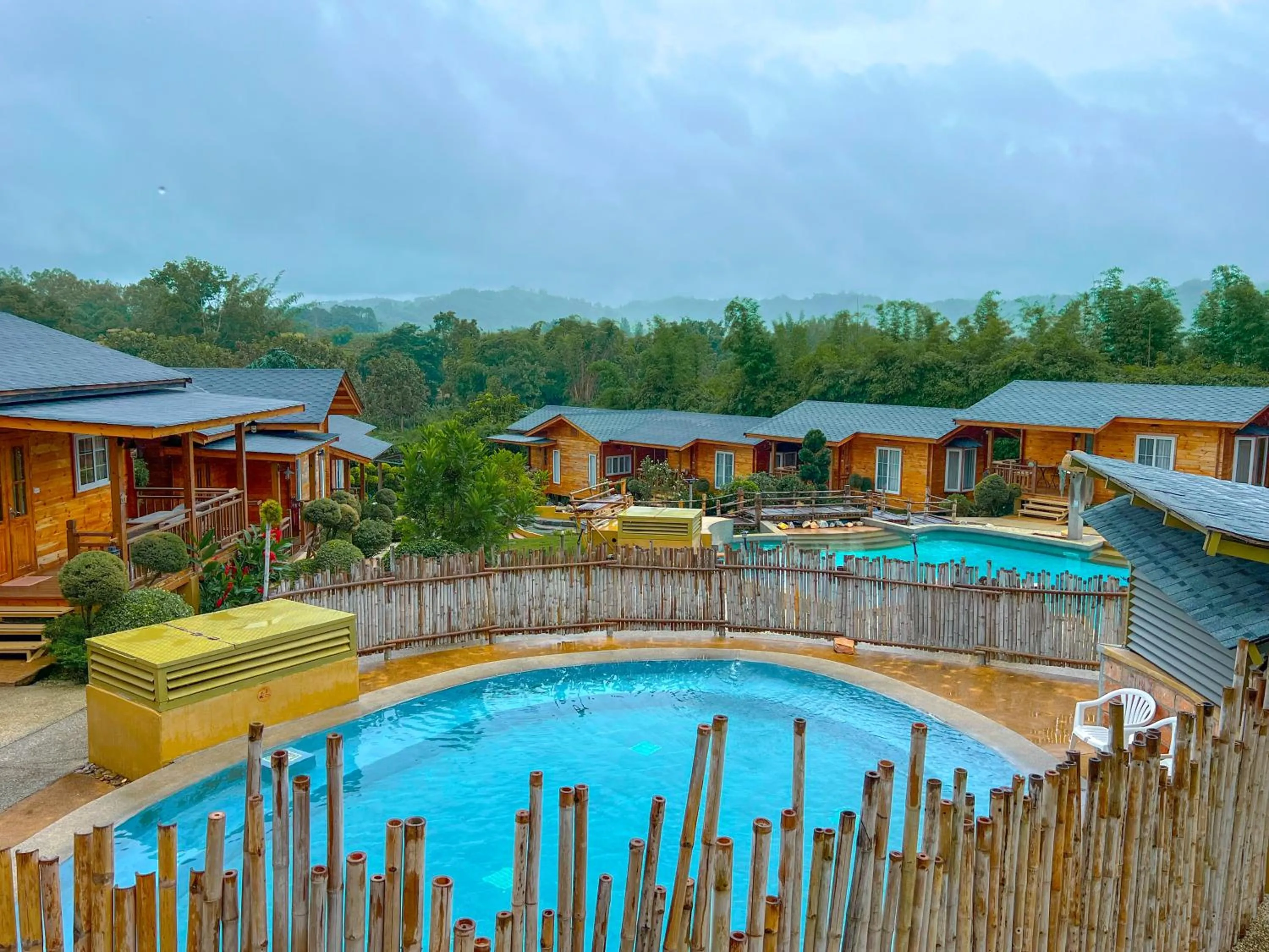 Soundless Resort