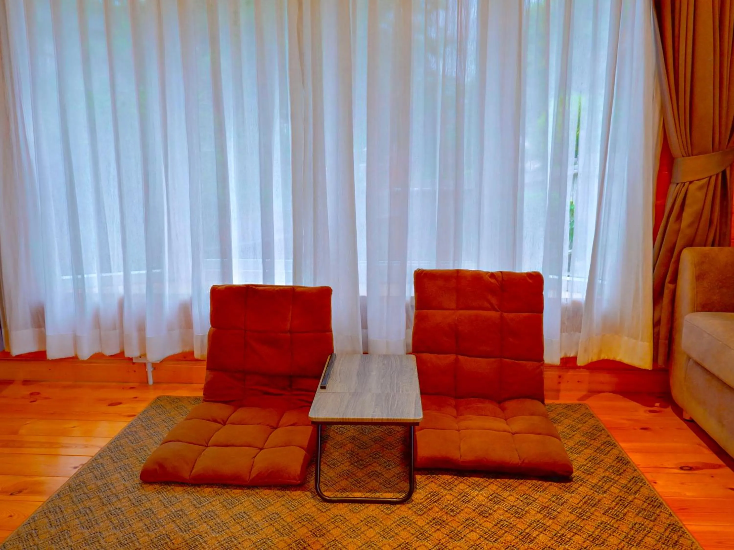 Soundless Resort