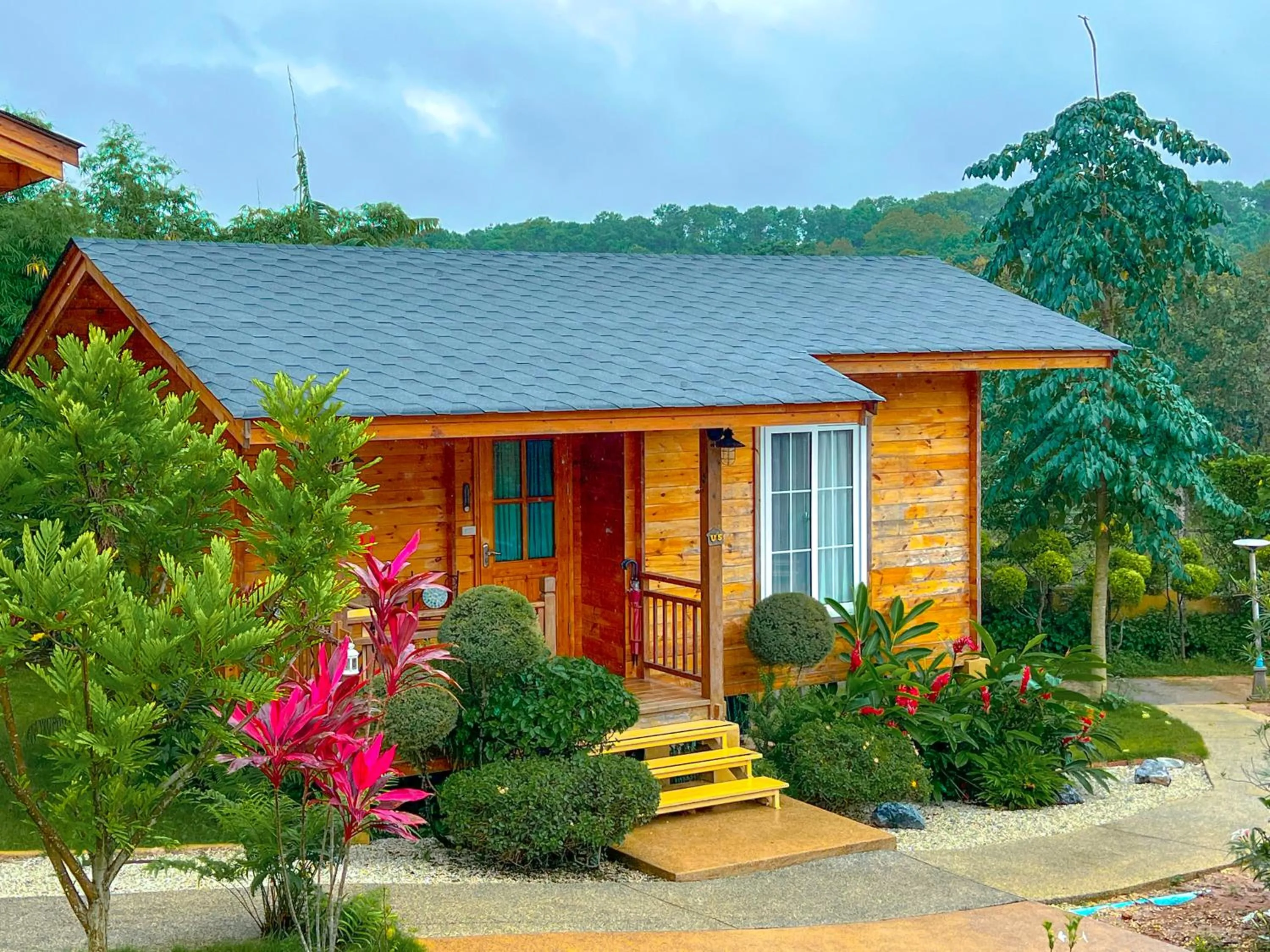 Soundless Resort