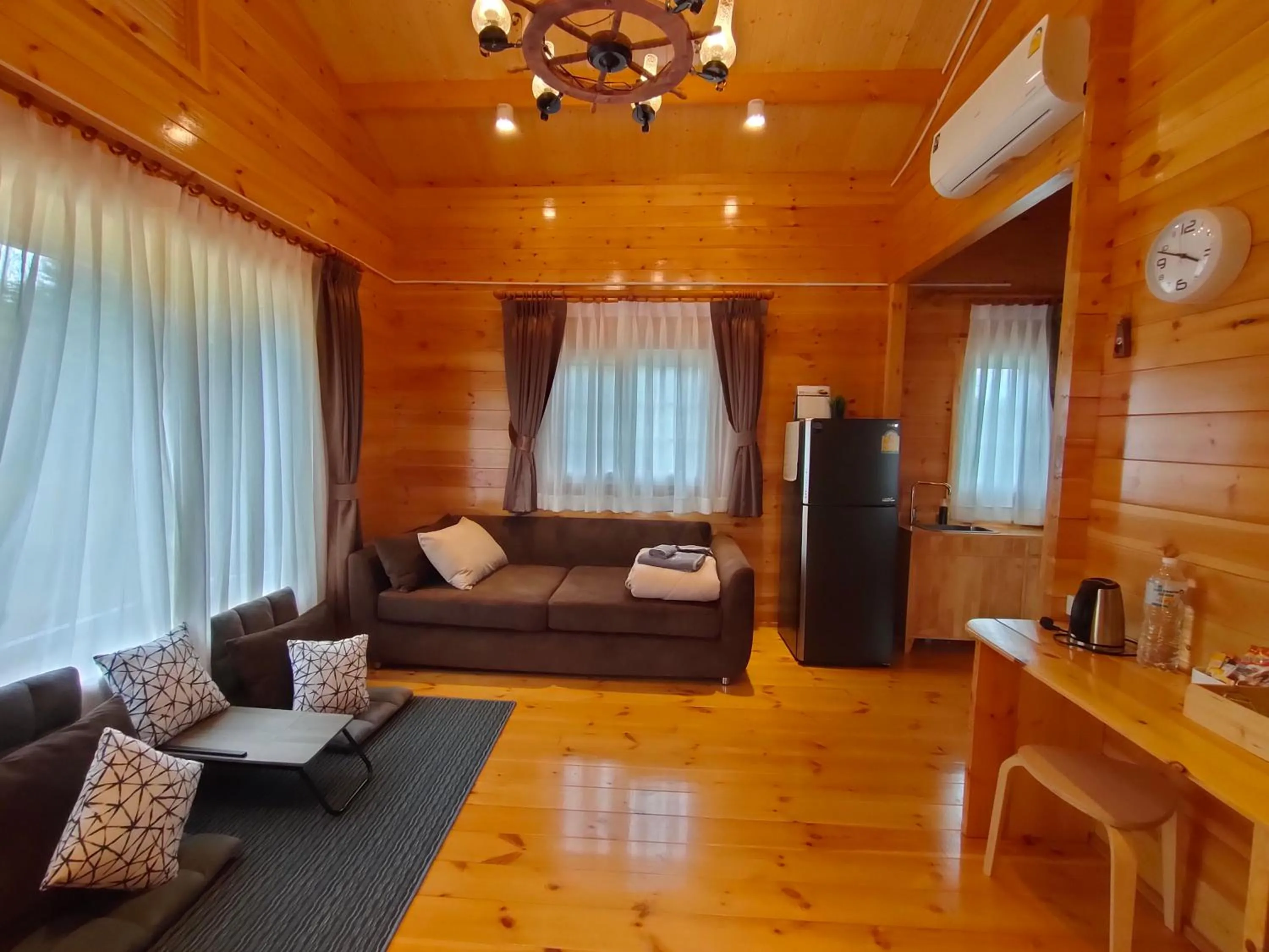 Soundless Resort