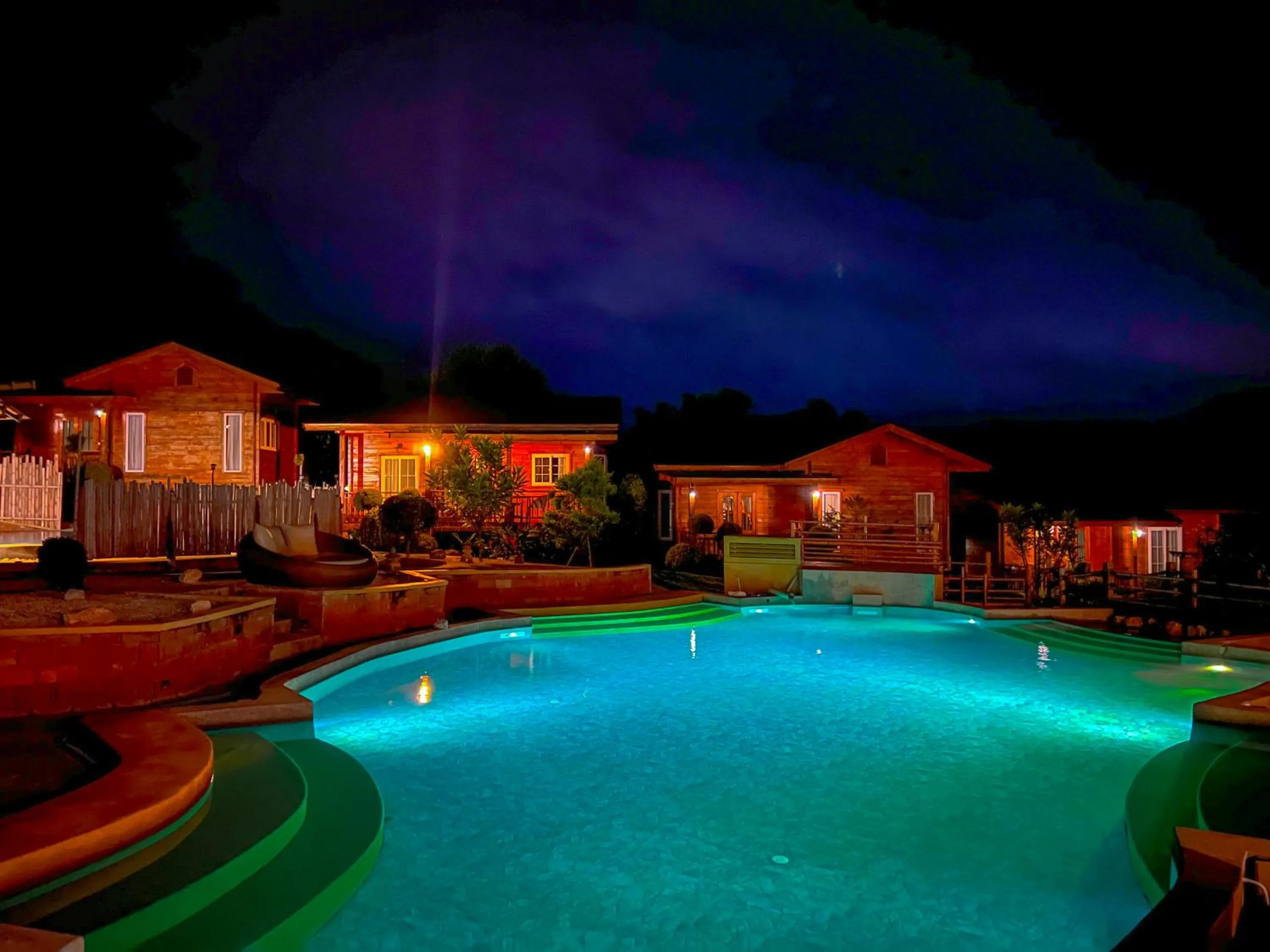 Soundless Resort