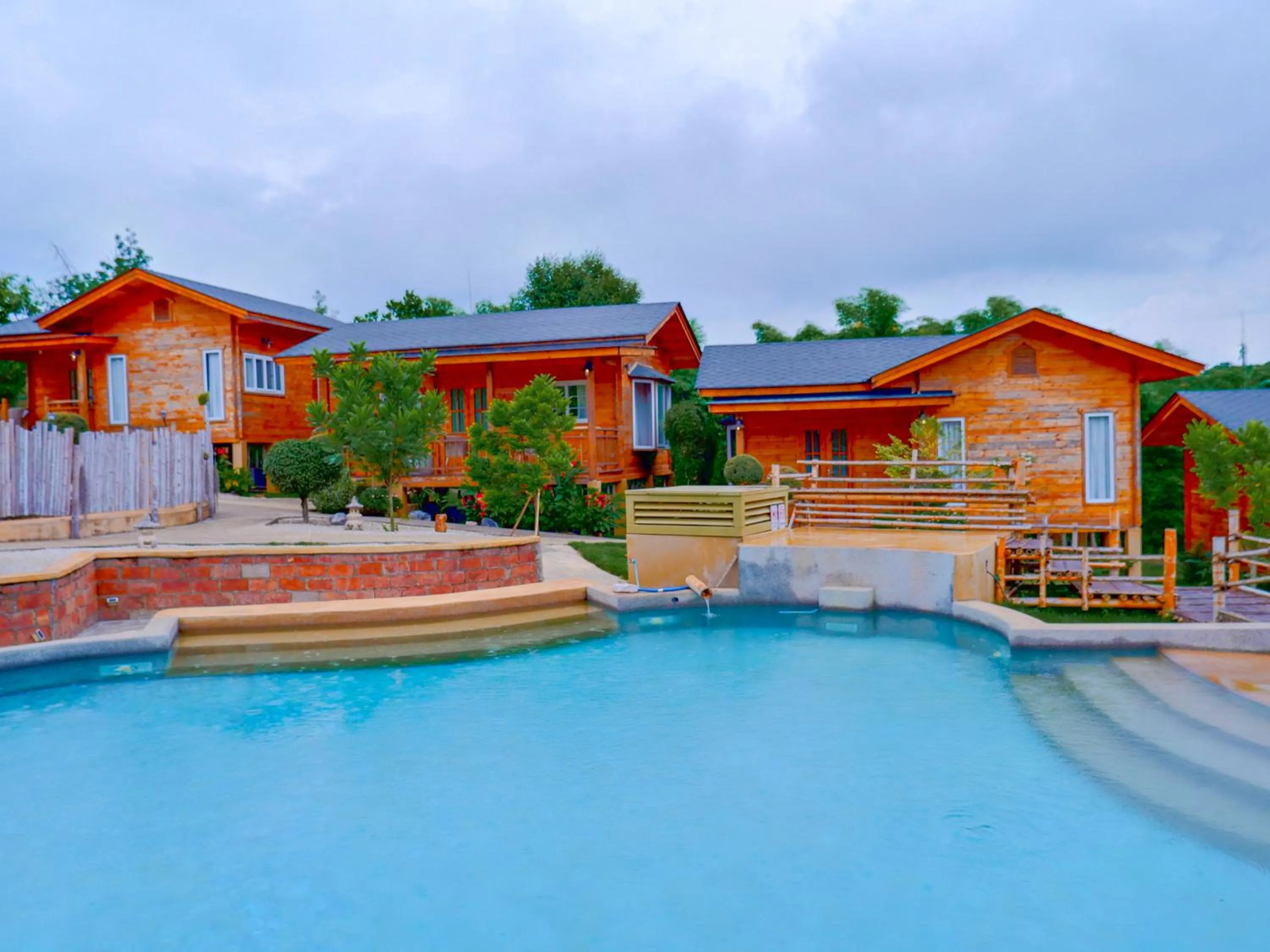 Soundless Resort
