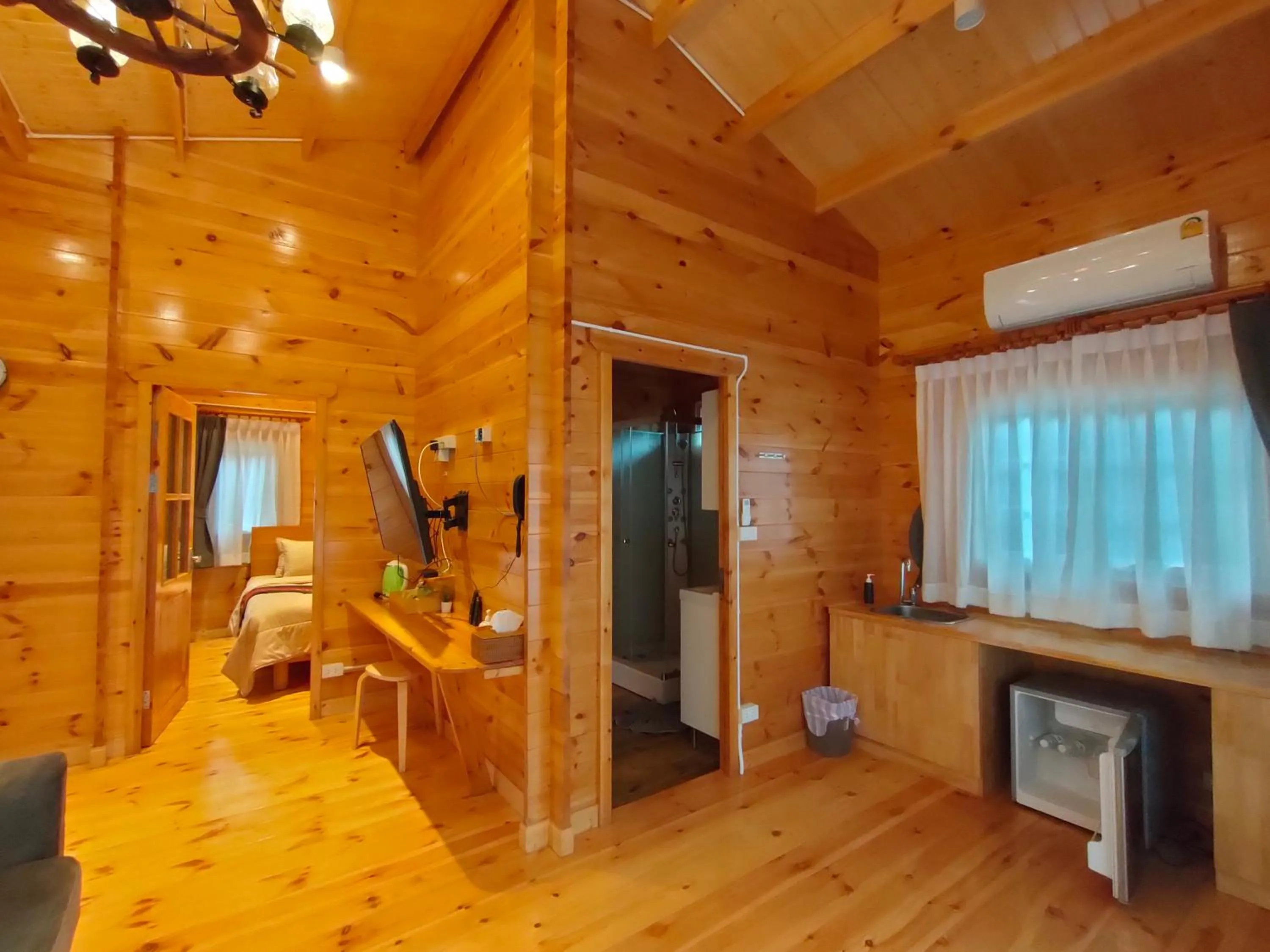 Soundless Resort