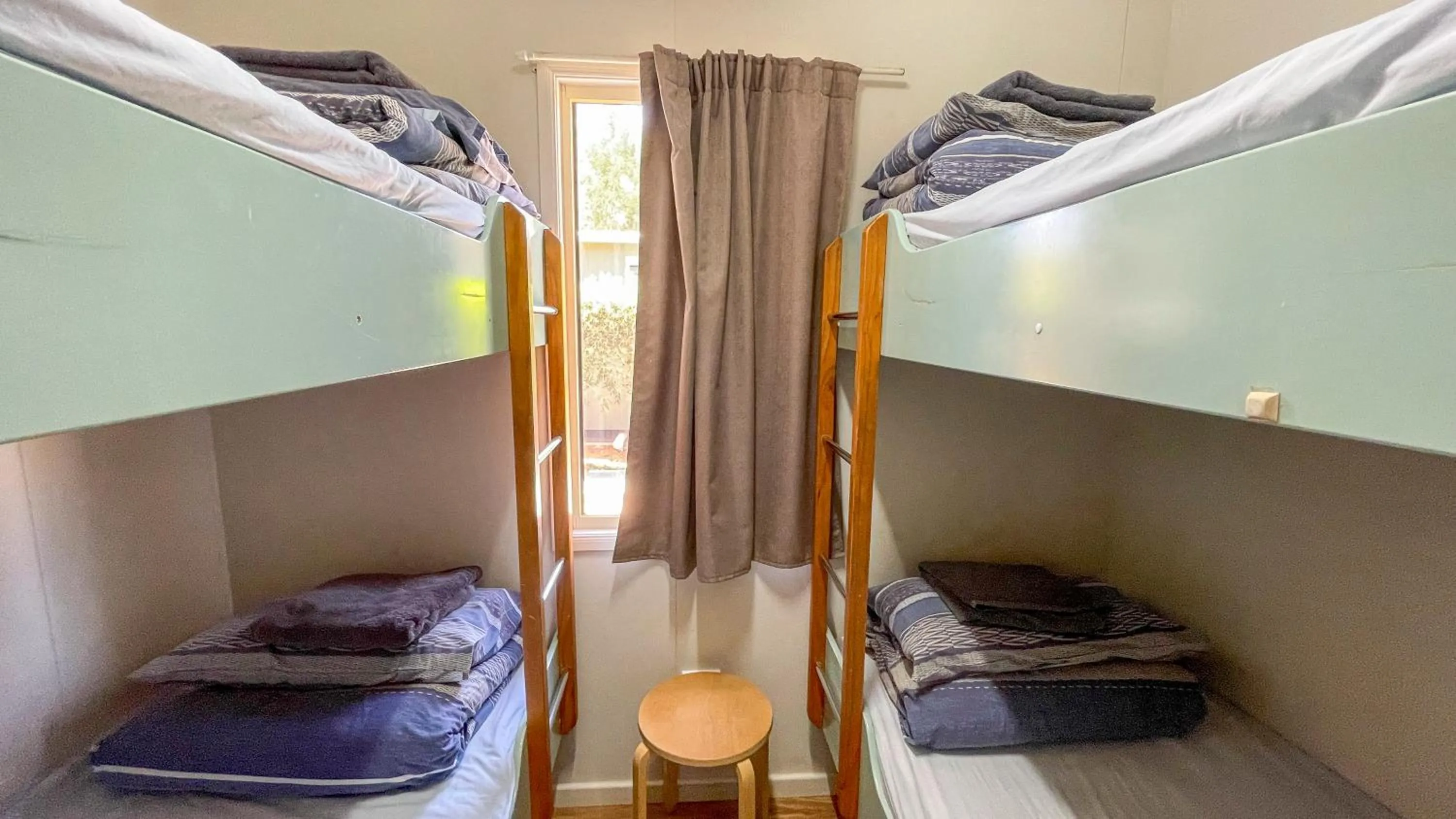 Bedroom, Bed in Capricorn Holiday Park