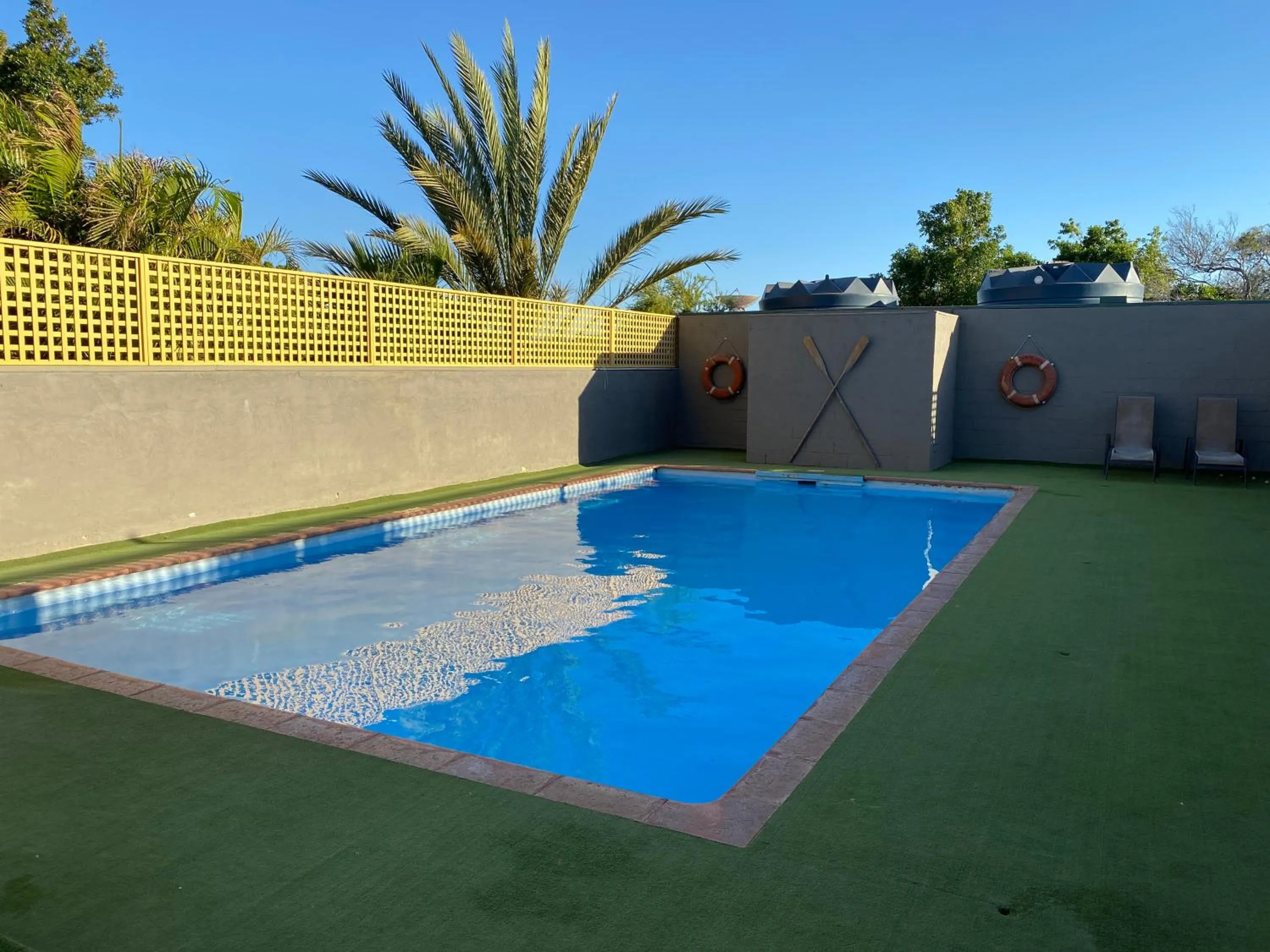 Swimming pool in Capricorn Holiday Park