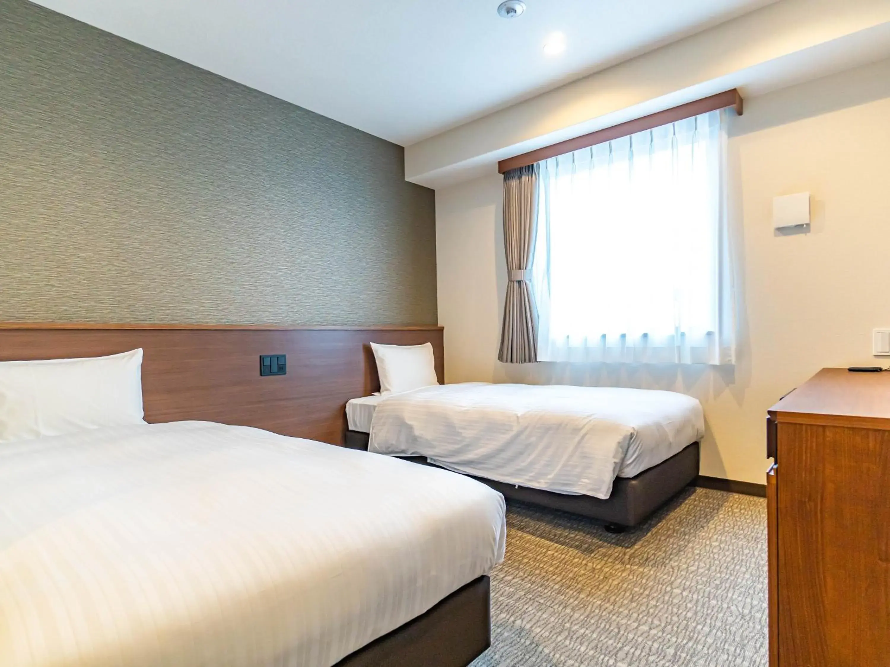 Twin Room - single occupancy in Bande Hotel Tenpozan Higashi Twin Room - single occupancy in Bande Hotel Tenpozan Higashi
