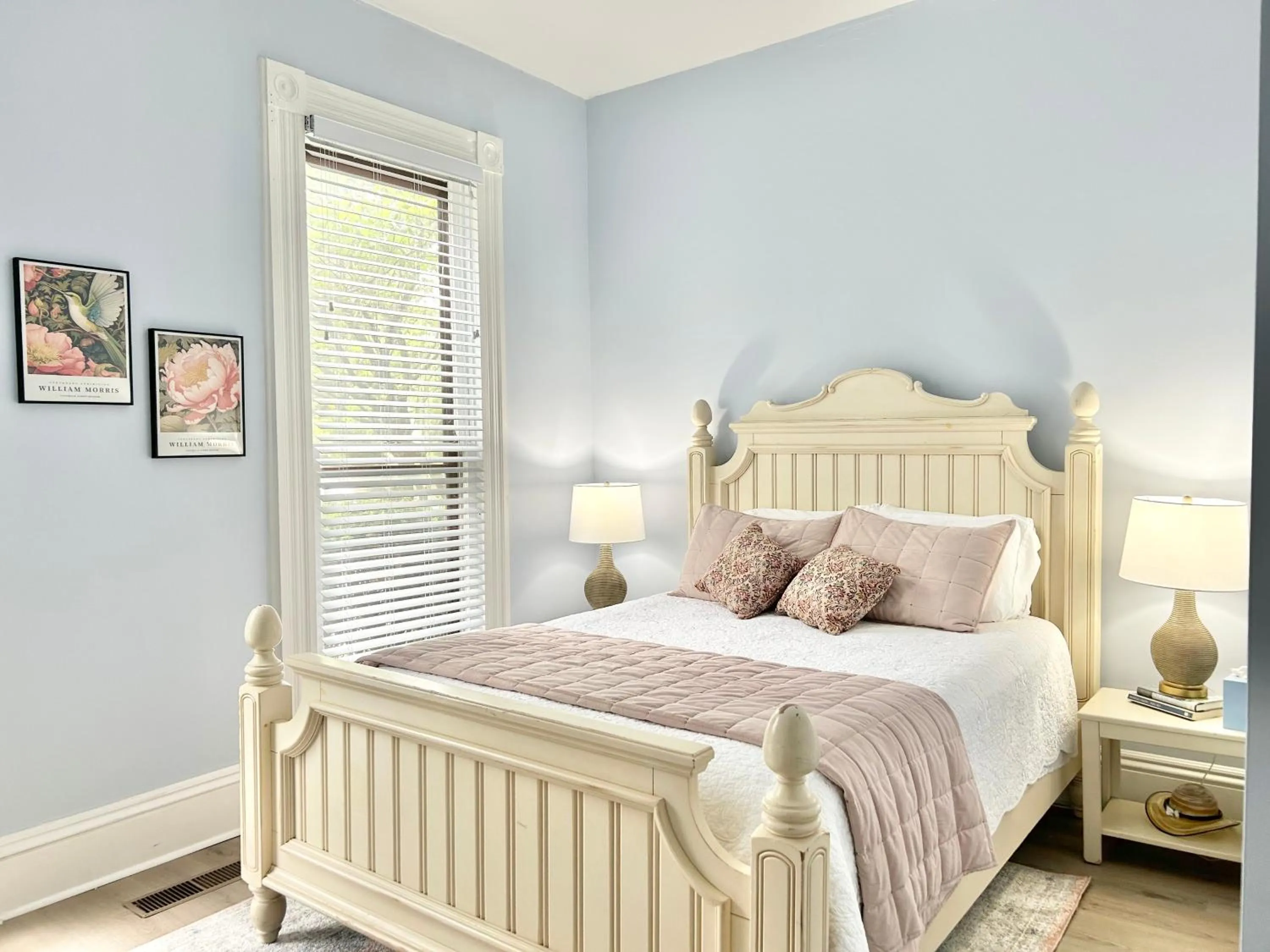 Bed in 50 Lincoln Short North Bed & Breakfast